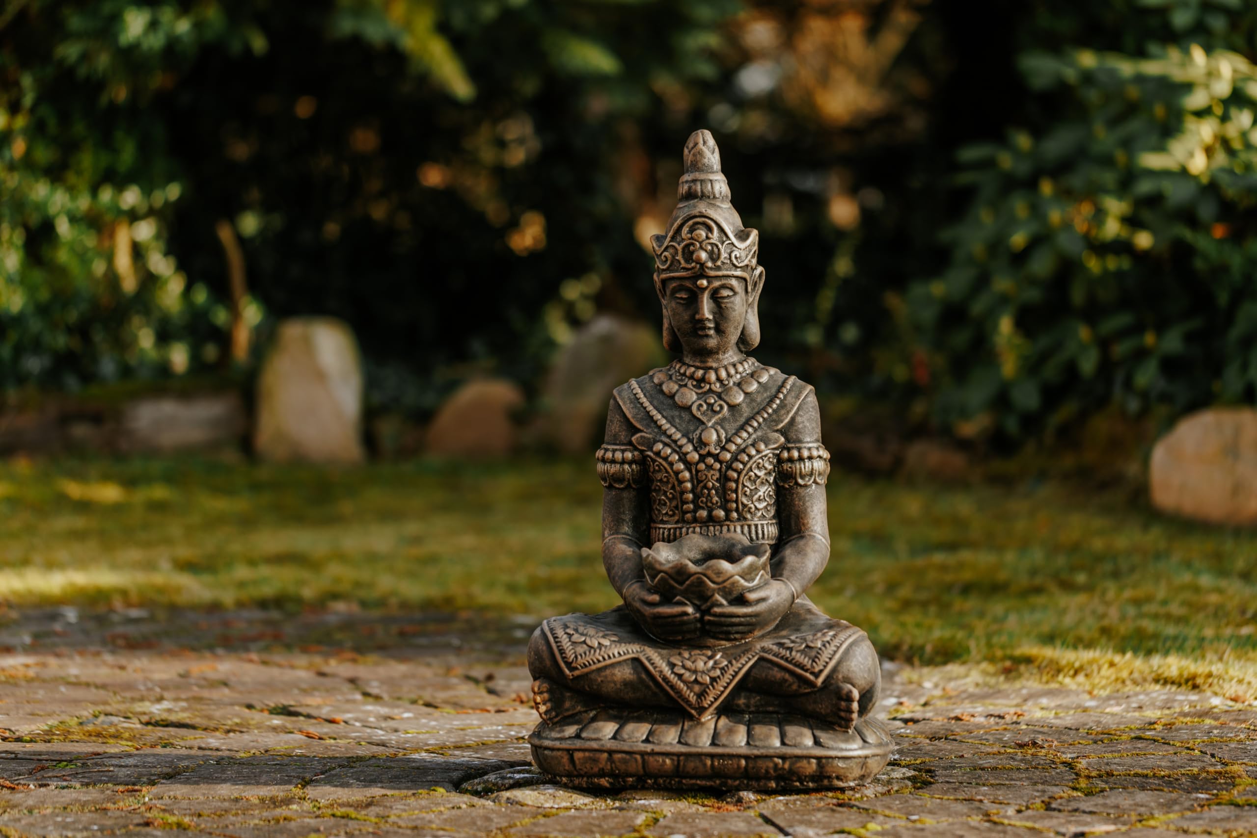 gartendekoparadies.de Gardiens du Temple en Pierre Massive Bouddha - en Pierre reconstituée, résistant au Gel (Or)