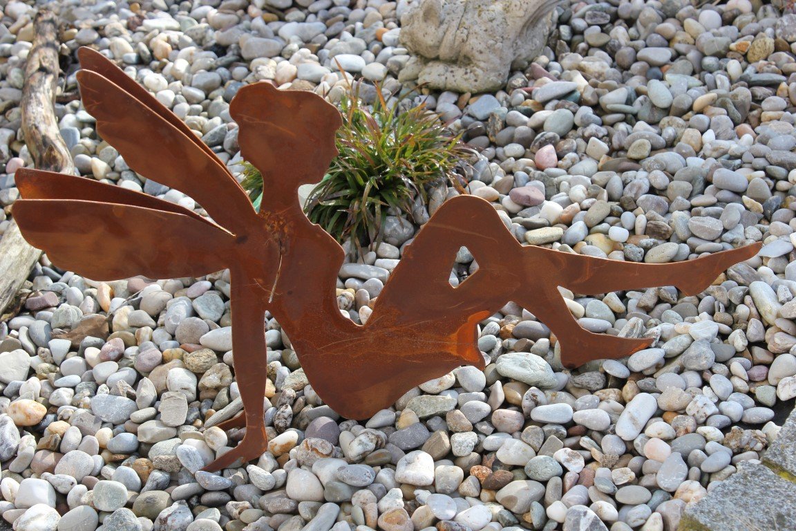 Saremo Fée elfe Ange assis en métal patiné avec double ailes - Longueur : 60 cm - Hauteur : 40 cm