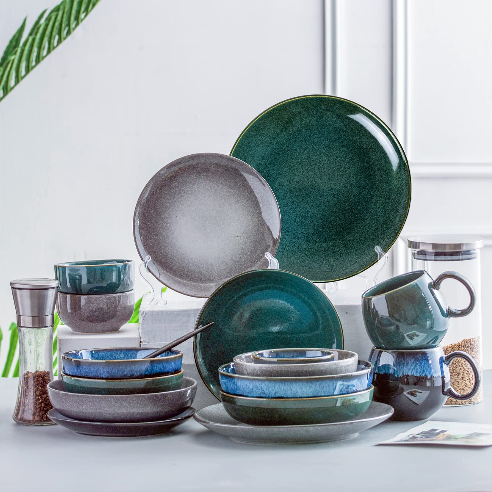 UNICASA Speiseteller Porzellan 4 Personen, 26 cm Große Salatteller Vintage Grün, Set 4-tlg Geschirrservice Tafelservice, Spülmaschinenfestes Keramik Teller