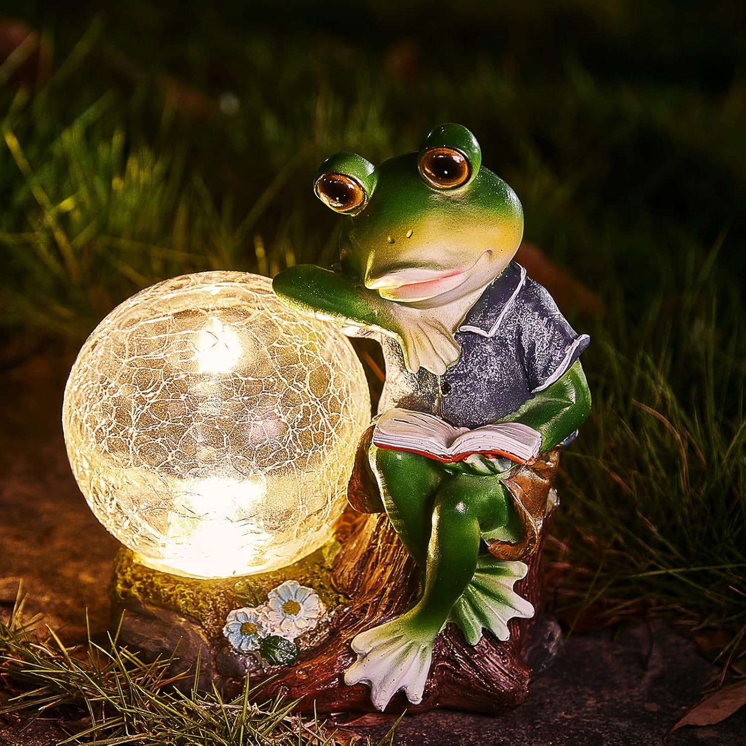 Garden Frog Statues Decor Outdoor Frog Figurine Solar Frog Sitting Figurine with LED Lights