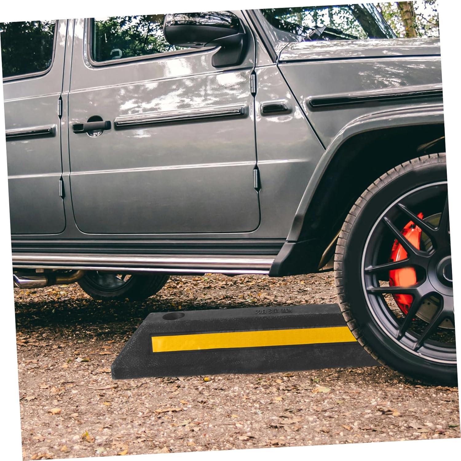 Rubber Parking Stopper for Garage Compact Wheel Stopper with Bright Reflective Stripes Easy Installation Vehicle Parking Block for Driveway and Garage Use