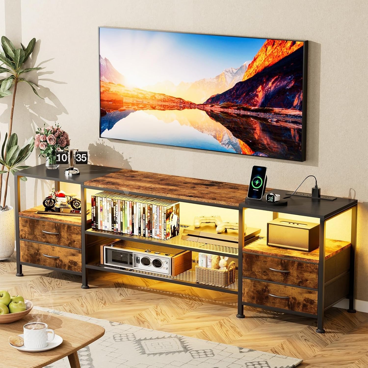 Meuble TV pour TV Jusqu’à 70 Pouces, Meuble TV avec Prises de Courant et Ports USB, avec 4 tiroirs, éclairage LED RVB à Couleur réglable, pour Salon ou Chambre à Coucher (Bois)
