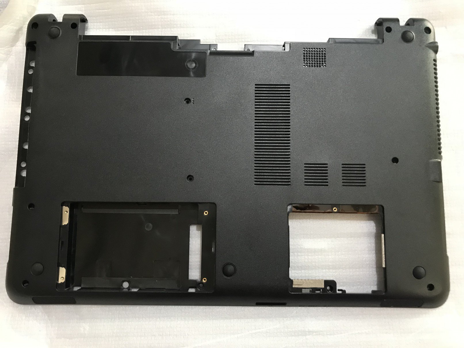 SwiztekReplacement Bottom Lower Base case Cover for VAIO SVF15 FIT15 SVF151 SVF152 SVF153 SVF1541