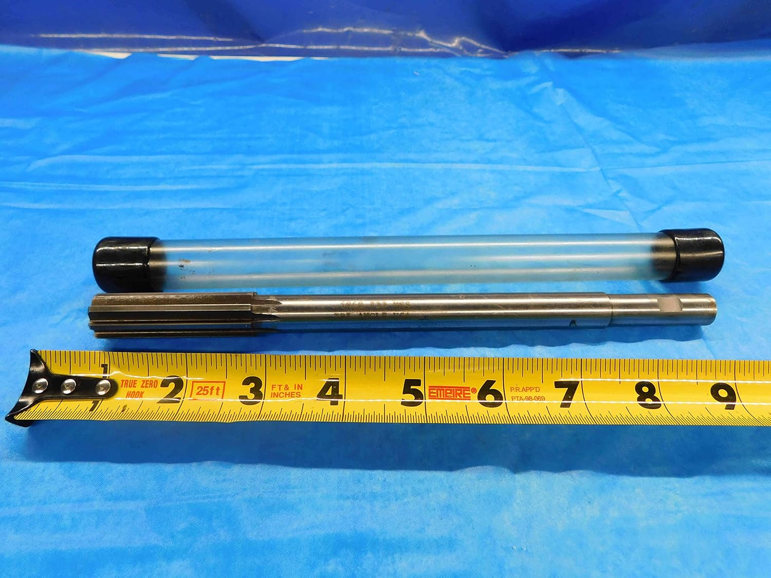 TRI-Angle 0.6868 O.D. HSS Reamer 8 Flute .6868 11/16 .6875 -.0007 Manufacturing - DW22356AG3