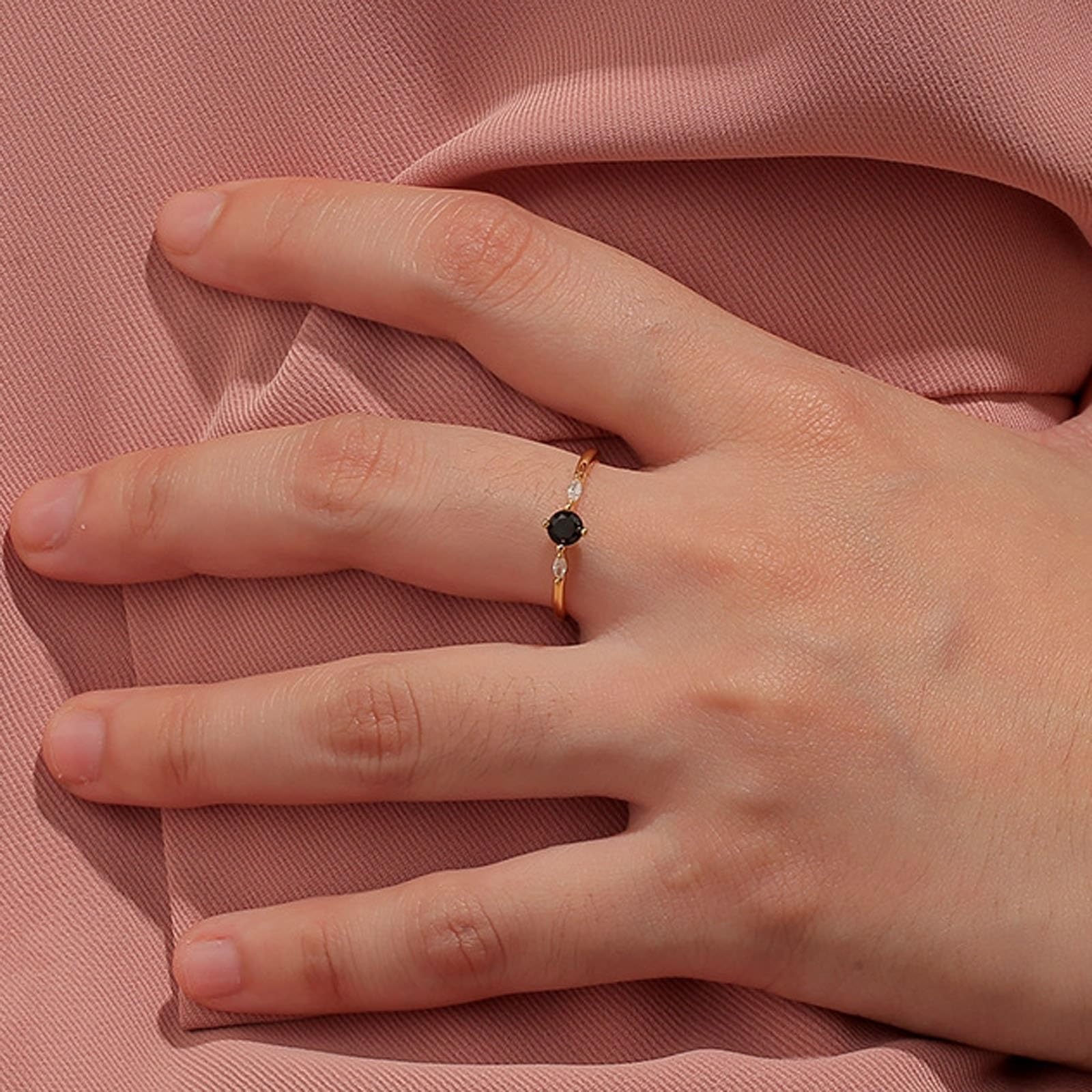 9 Karat/14 Karat/18 Karat Gelbgold Zierlicher Ring Achat Schwarz, Verlobungsring Schwarzer Runder Onyx