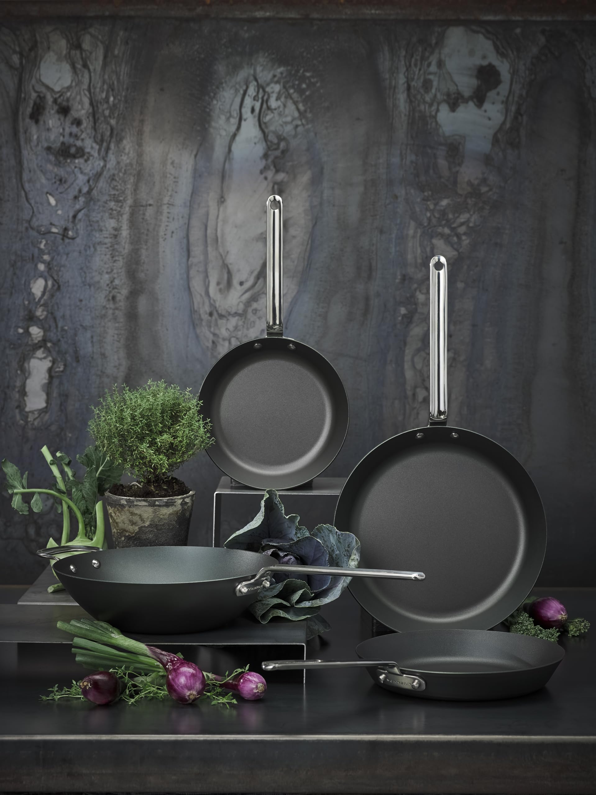 SCANPAN Patelnia Black Iron 26 cm, stal węglowa, wysoka temperatura, nie zawiera PFAS