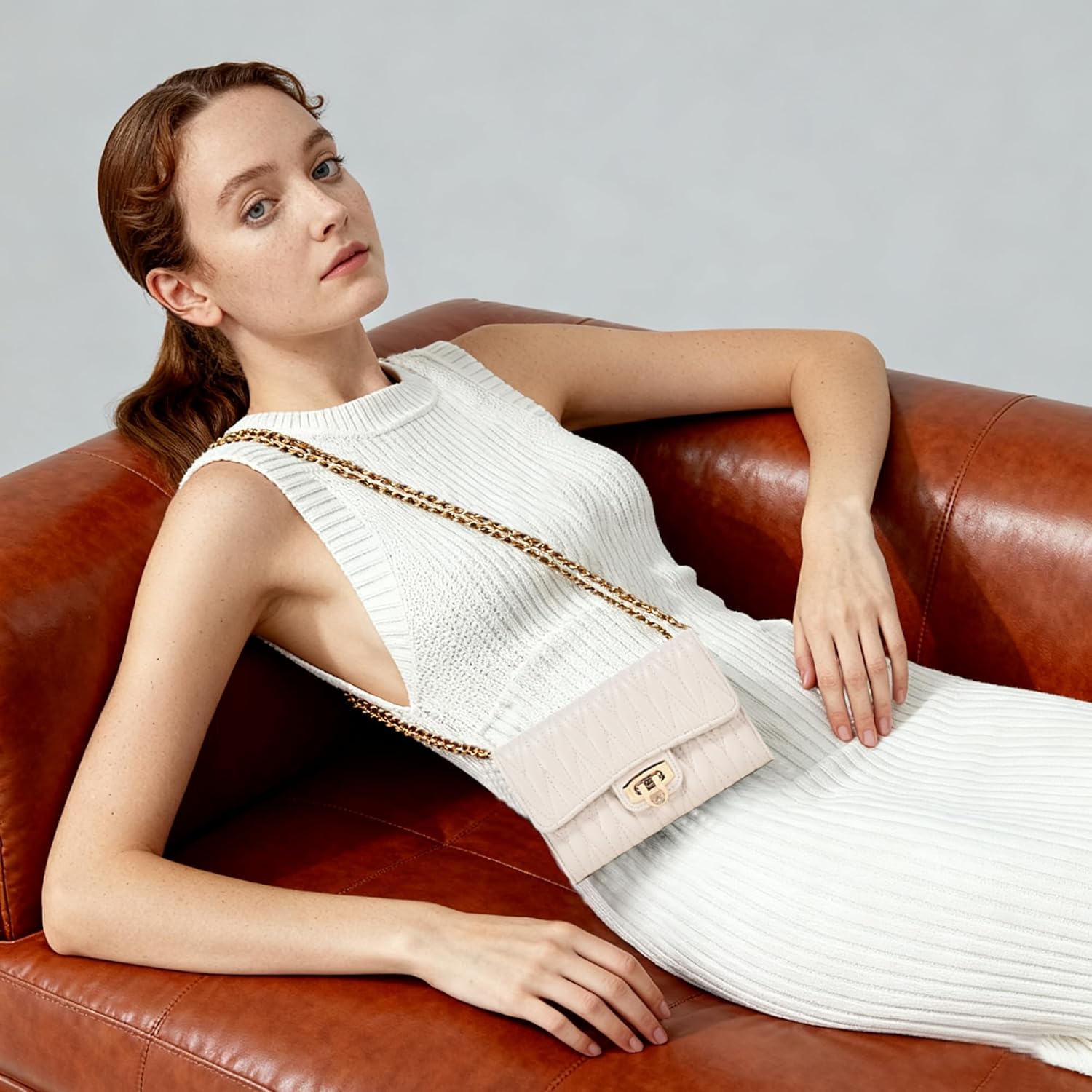 Stylish Small Crossbody Bag for women - Compact Phone Bag & Wallet, Lightweight & Perfect for Work, Travel, or Casual Outings - Image 4