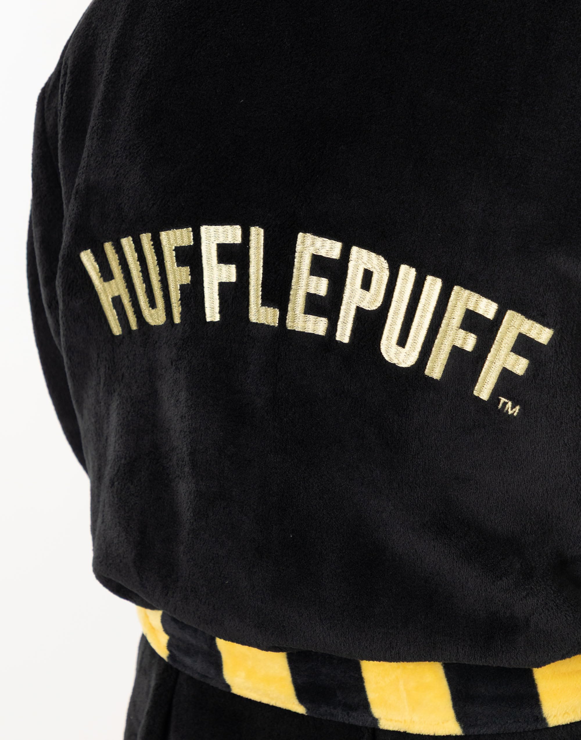 Harry Potter Albornoz unisex negro con capucha Hufflepuff | Cómoda ropa de estar por casa de forro polar con lazo | Pijama de manga larga con temática de películas | Ideal para relajarse en casa