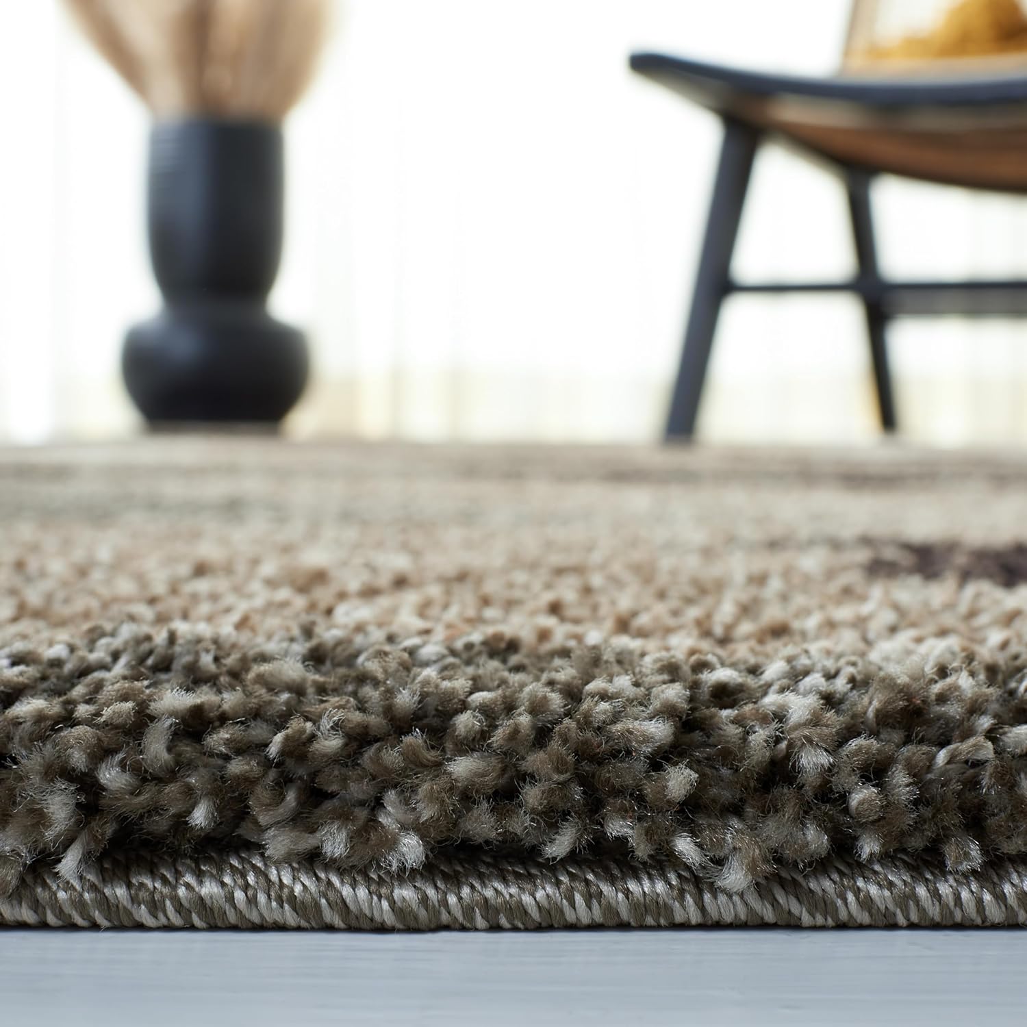 SAFAVIEH Florida Shag Collection Accent Rug - 3'3" x 5'3", Beige & Multi, Non-Shedding & Easy Care, 1.2-inch Thick Ideal for High Traffic Areas in Entryway, Living Room, Bedroom (SG453-1391)