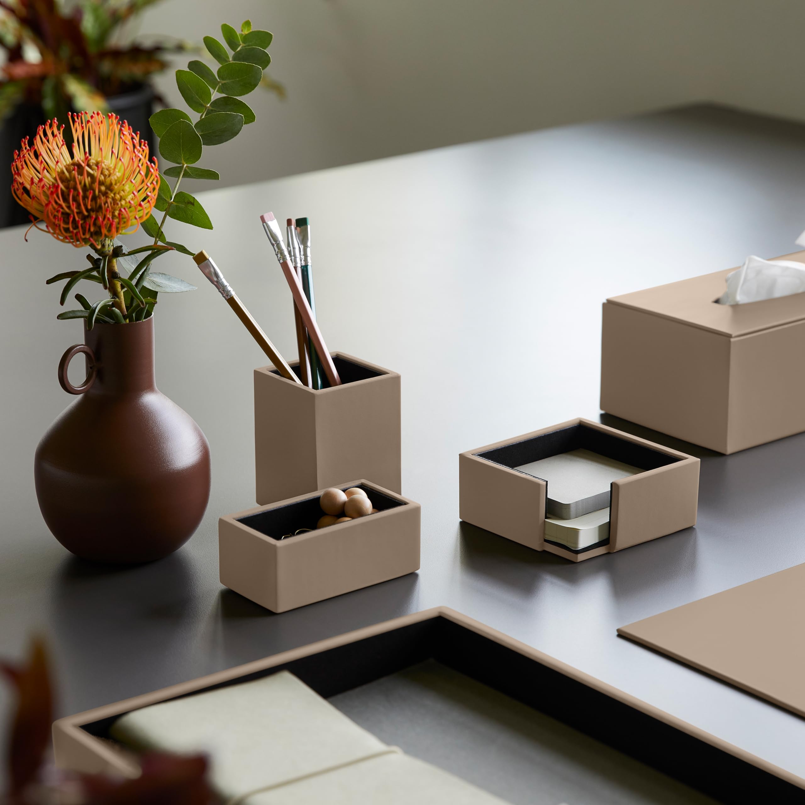 Eglooh - Minerva - Portamemo Quadrato in Cuoio Grigio Tortora - Porta Foglietti da Scrivania, Blocchi Note, Appunti - cm 11,2 x 11,2 x H.4,5 - Interamente Made in Italy