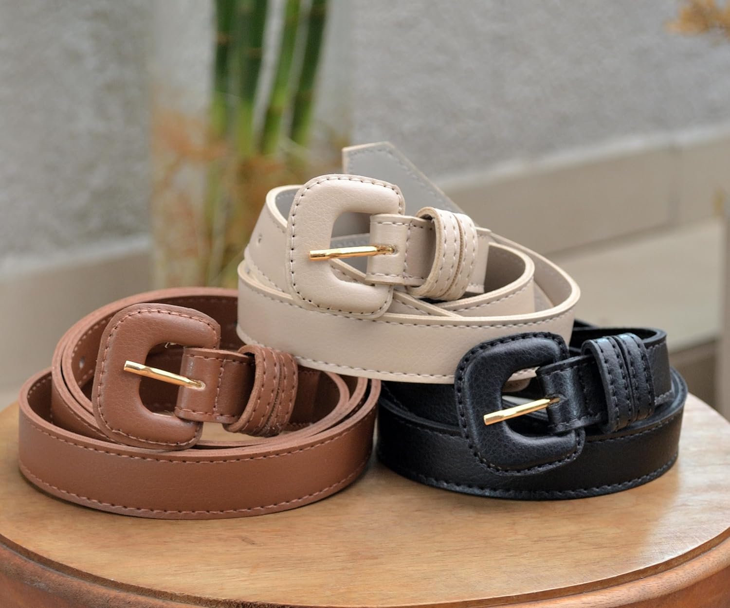 Kit 3 Cintos Feminino Clássico Atemporal Fivela Encapada em promoção! Veja a oferta e mais achadinhos de Cintos & Lenços 7 Hoje é o melhor dia para comprar Kit 3 Cintos Feminino Clássico Atemporal Fivela Encapada com aquele preço maroto! Promoção! Aproveite a oferta! 7