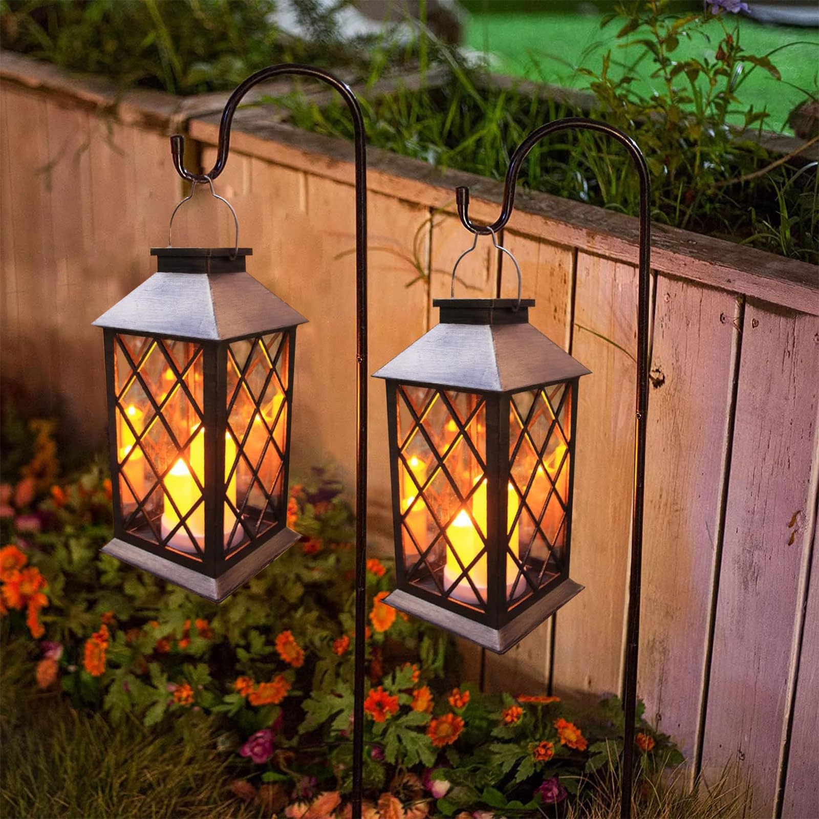 Solar Outdoor Laterne, Garten Hängende Wasserdichte Laternen, 3 LED Flackernde Flammenlose Kerze, PVC, für Garten Dekor Geschenke (2 Pack)