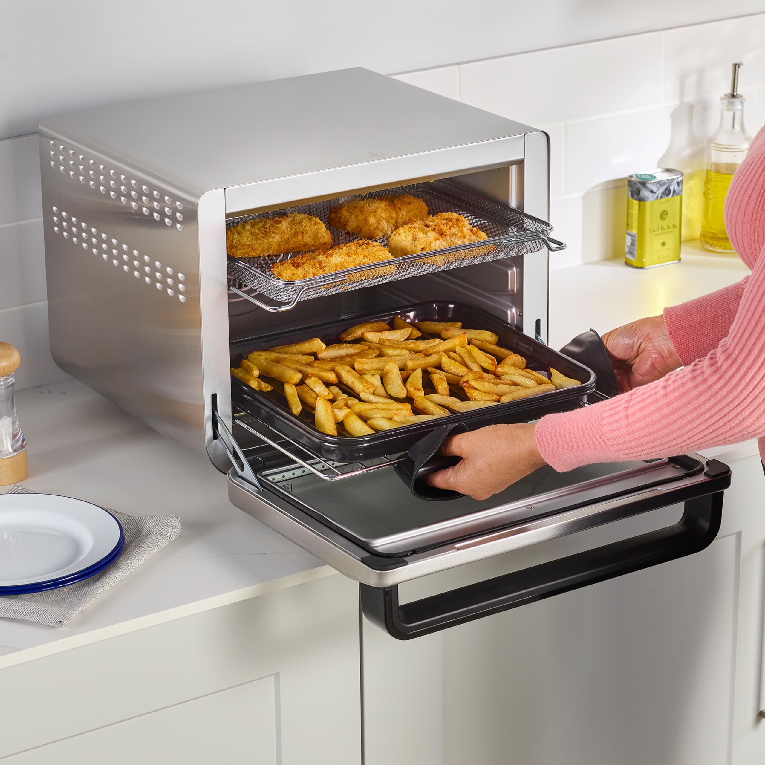 Ninja Foodi Forno Multifunzione 10 in 1, Fornetto Elettrico Portatile da Piano di Lavoro, 10 Funzioni, Friggere ad Aria, Arrostire, Grigliare, Disidratare, Riscaldare, Argento/Nero, DT200EU