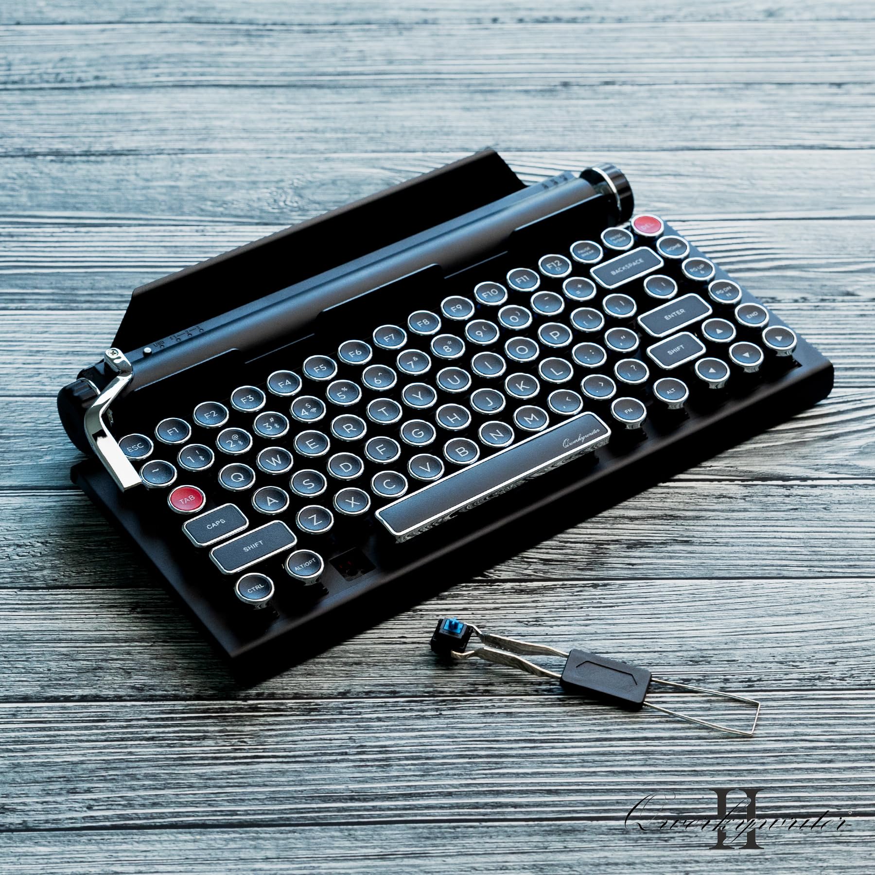 Amazon | QWERKYTOYS QWERKYWRITER 2 プレミアムアルミニウムレトロ