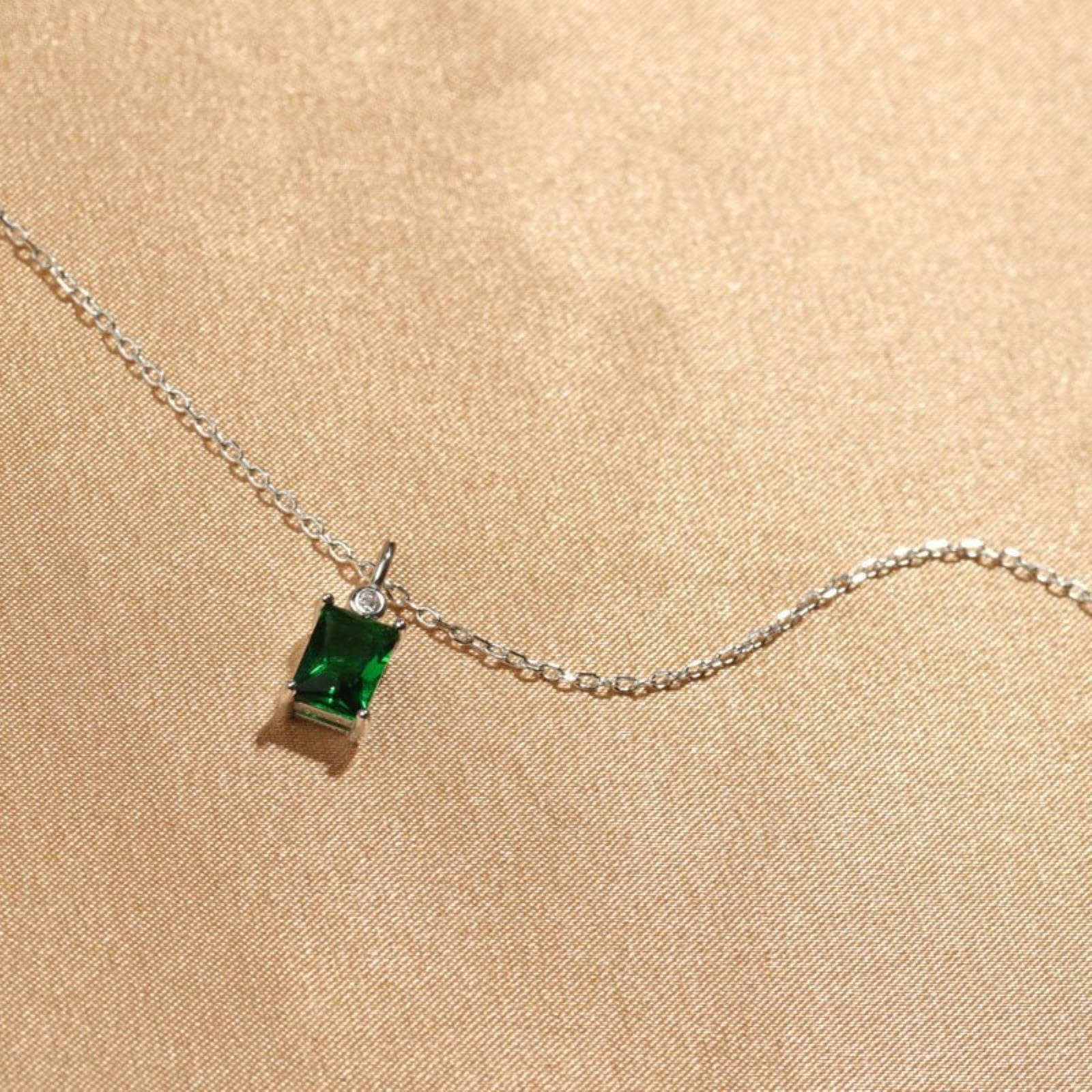 Light Vintage Emerald Square Zircon Pendant Necklace Women 925 Sterling Silver Elegant Temperament Anniversary Jewelry