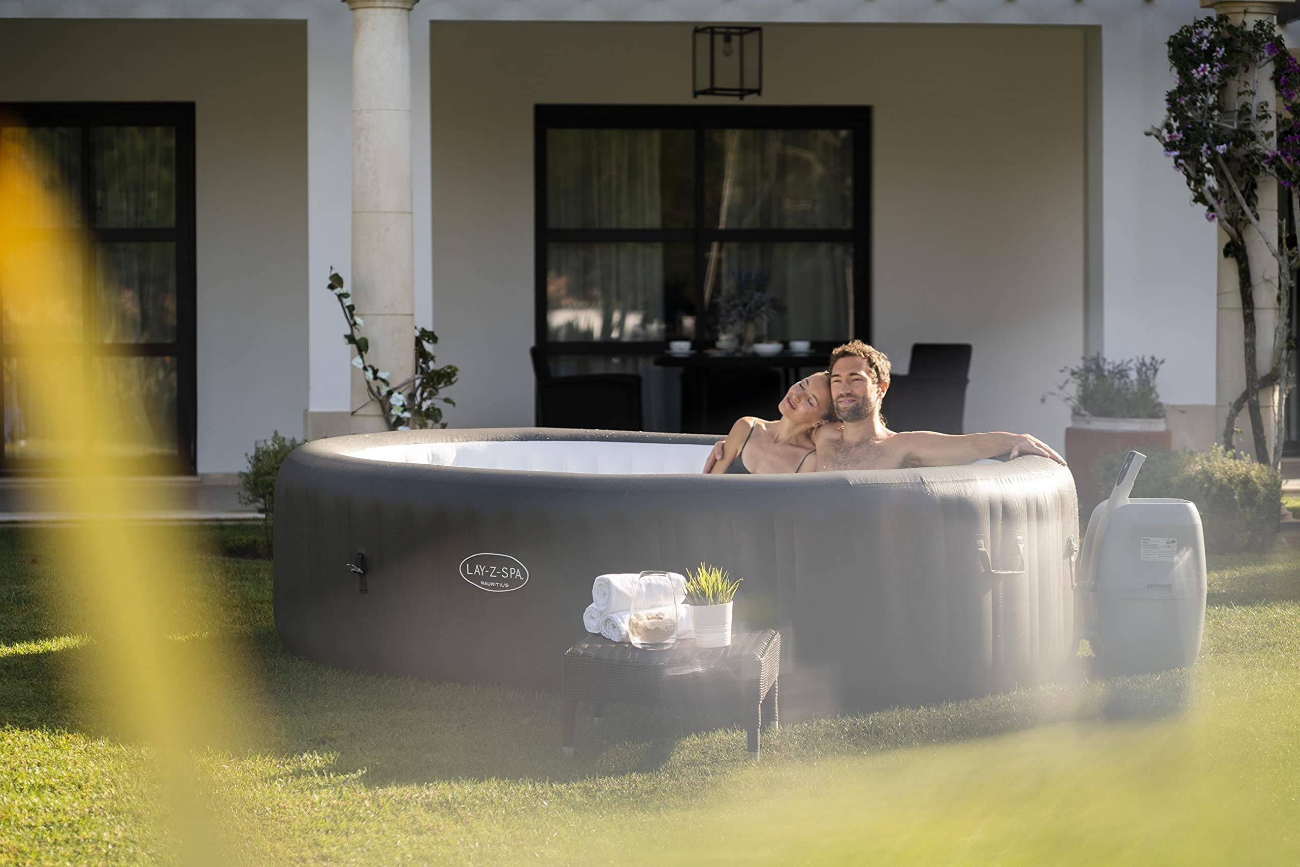 Bestway® Lay-Z-SPA® Whirlpool Mauritius AirJet™ 270 x 180 x 71 cm, oval