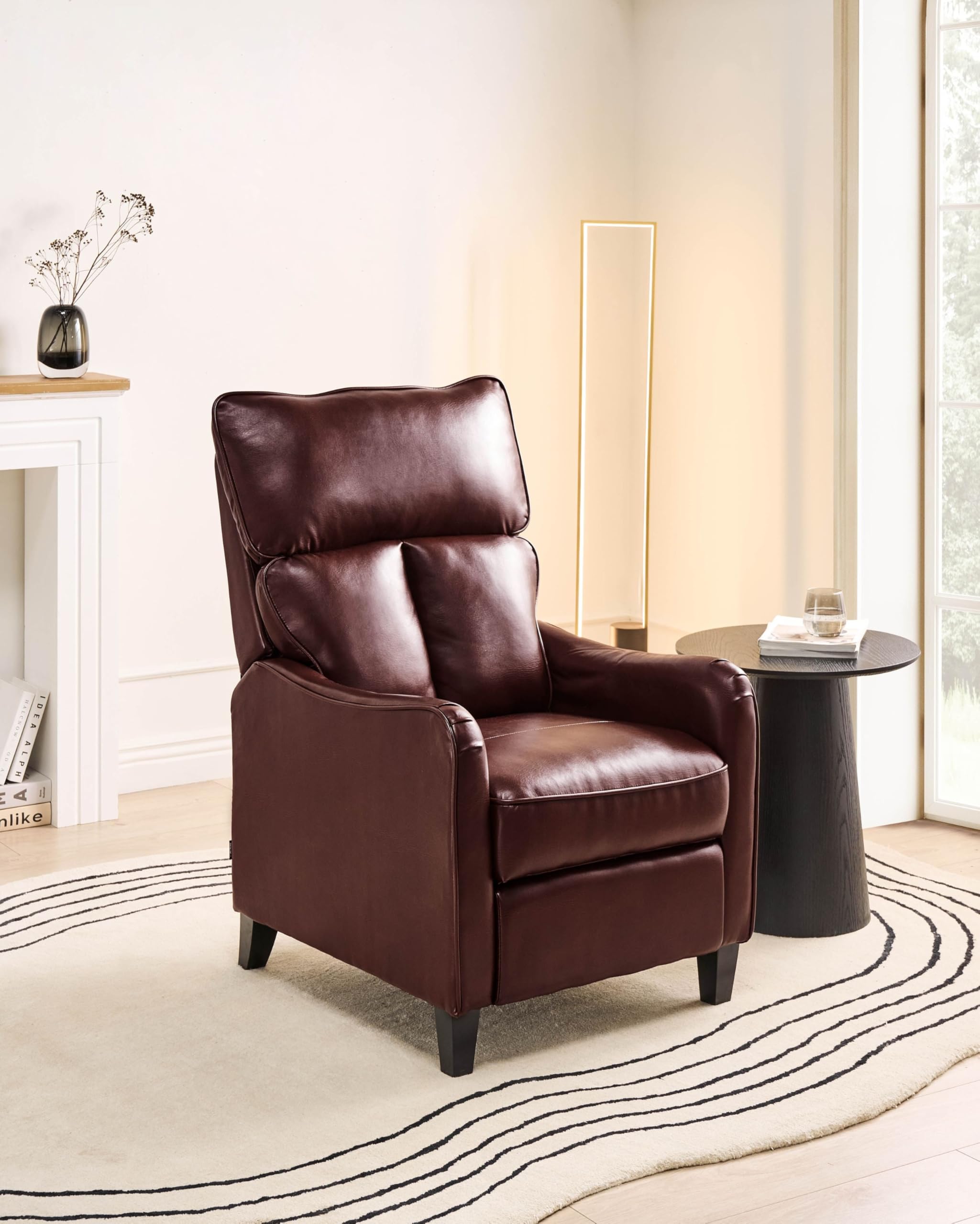 Beliani Fauteuil TV Relax en Cuir PU Marron Foncé avec Dossier et Repose-Pied Réglables Confort d'Assise Luxueux et Design Traditionnel