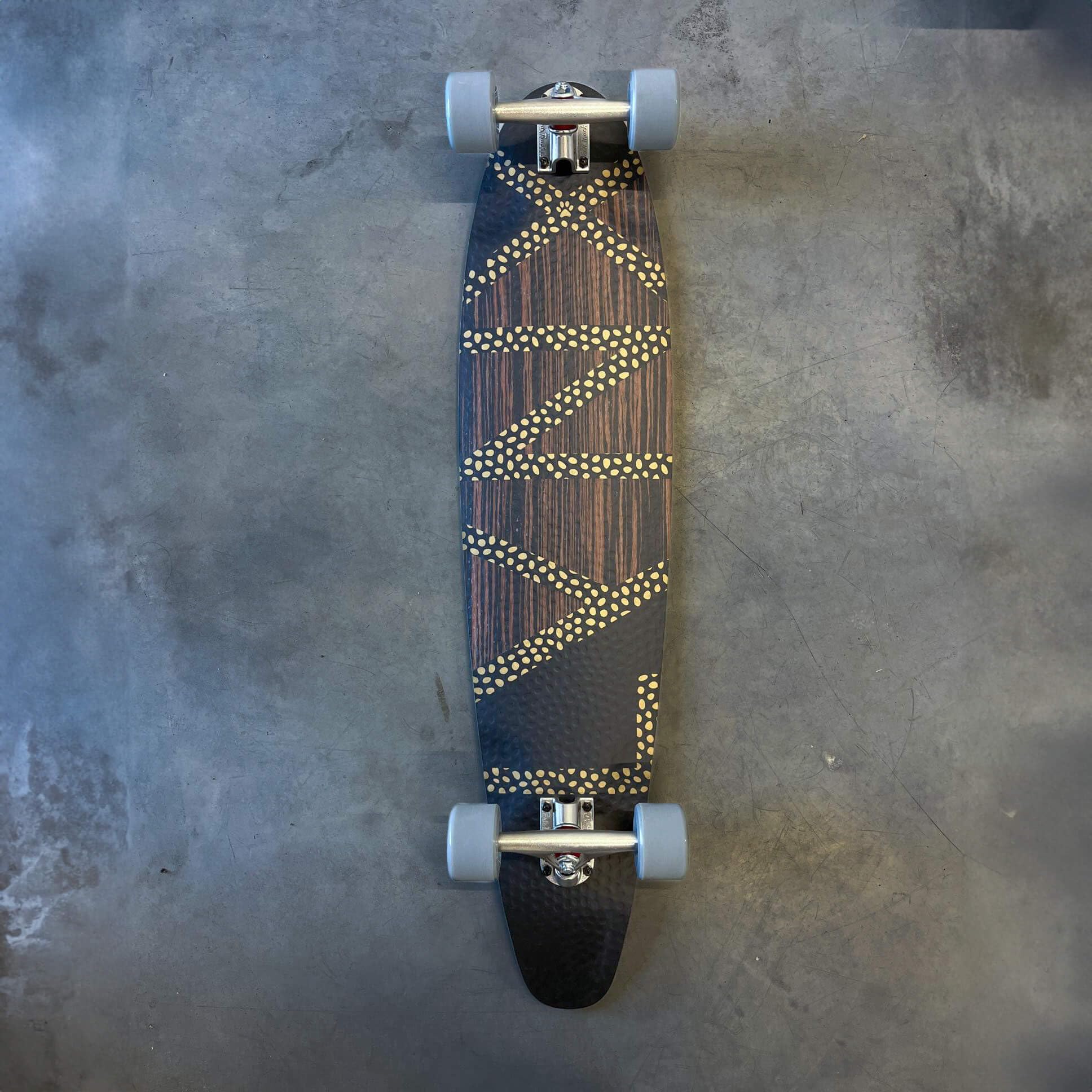 SWITCH Lynx Pintail Longboard Switch 97 cm: ideal para cruising, ABEC-9, fibra de vidrio, Flex Paris V2 150 mm, para jóvenes y adultos, cruiser, fabricado en Europa, ligero