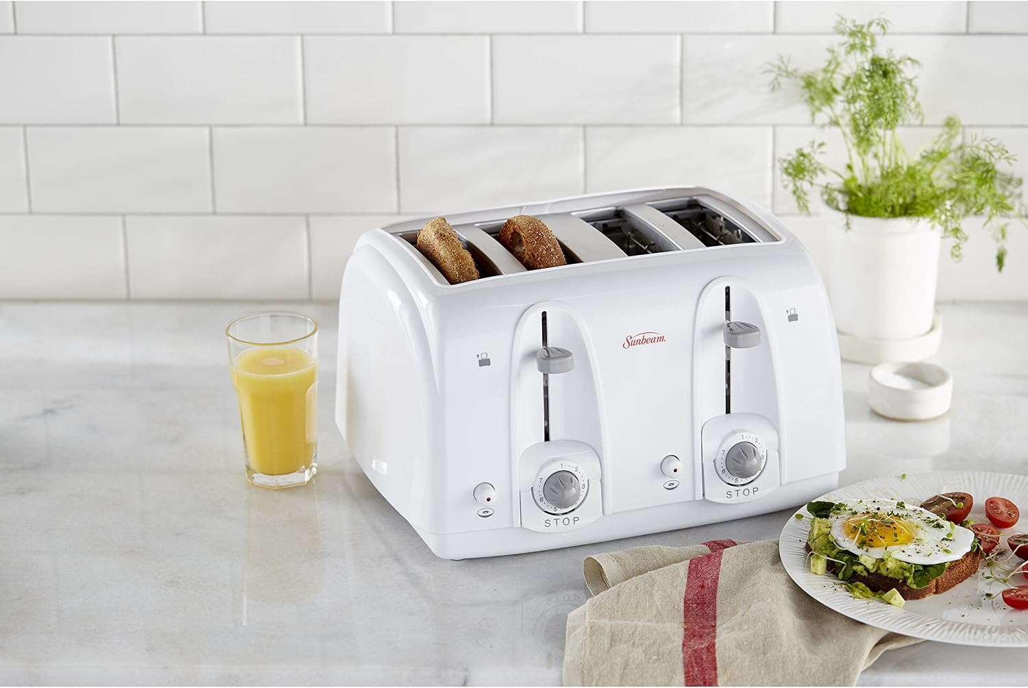 Sunbeam 4-Slice Toaster, White (003823-100-000)