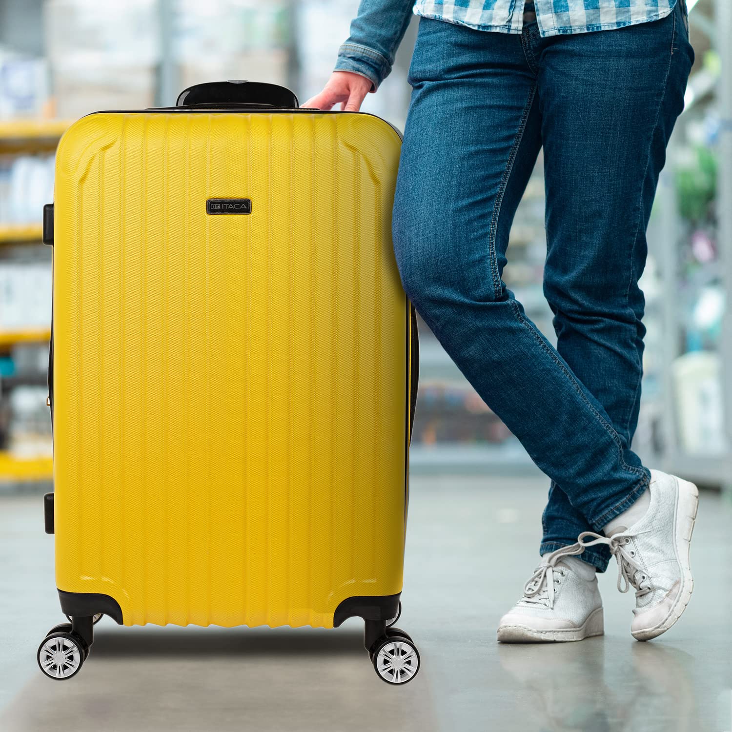 ITACA - Maleta Mediana con 4 Ruedas Giratorias para Viajes Largos Tipo Trolley Ideal como Maletas de Viaje Grandes 23 Kilos y Maleta Viaje Mediana Resistentes, Amarillo — view 2