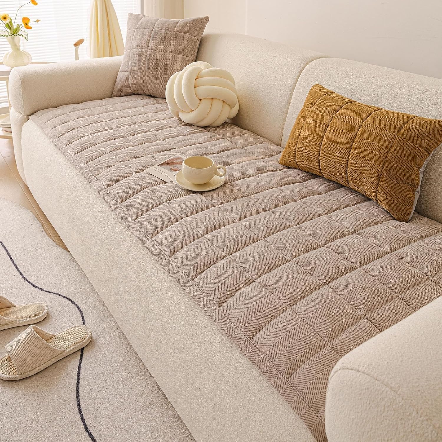 Housse de canapé 3 places en velours pour des soirées cocooning