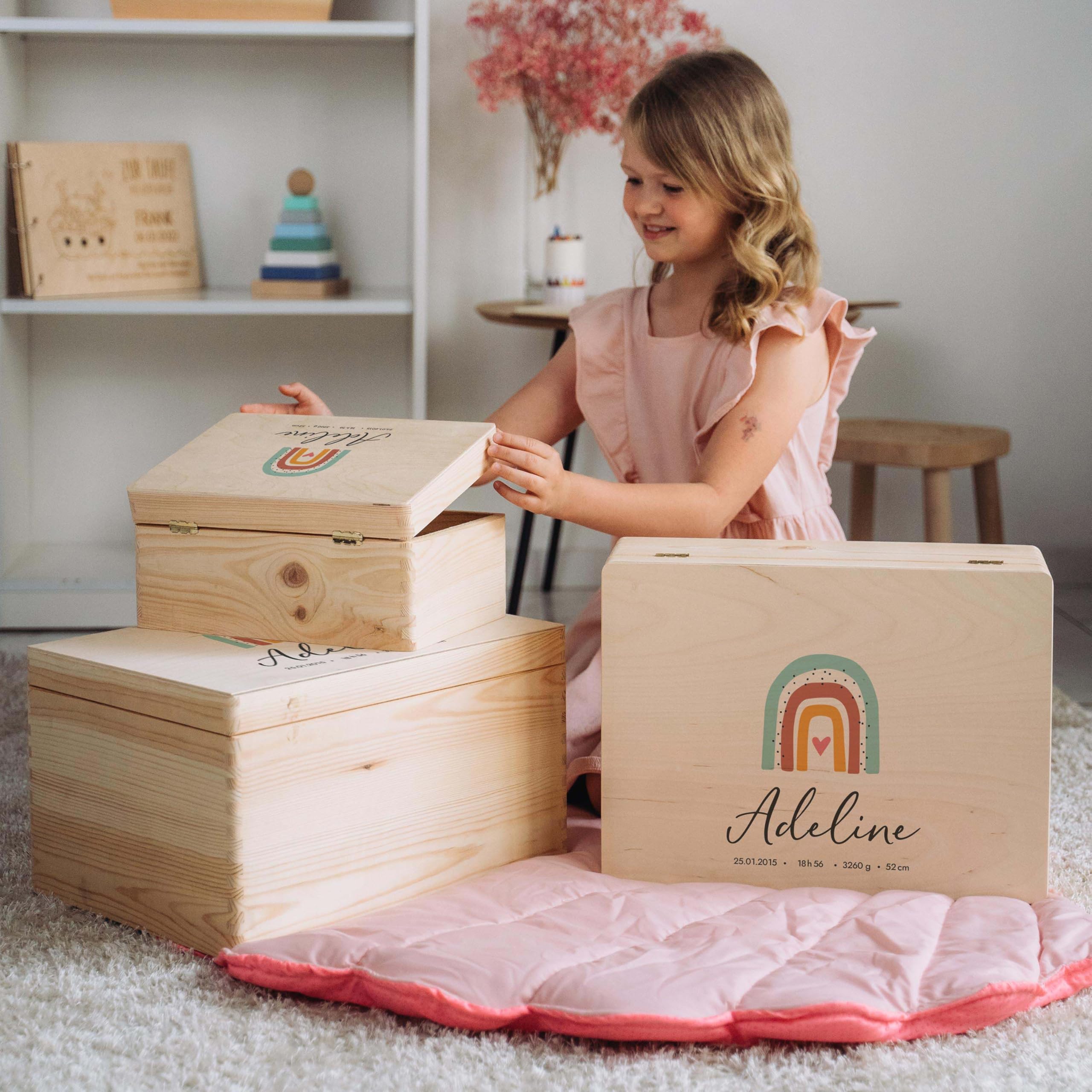 LAUBLUST Boîte à souvenirs bébé personnalisée - Cadeau de naissance avec prénom | Arc-en-Ciel, tailles S, M, L - Boîte à souvenirs pour filles & garçons | Boîte en bois naturel ou blanc, FSC®
