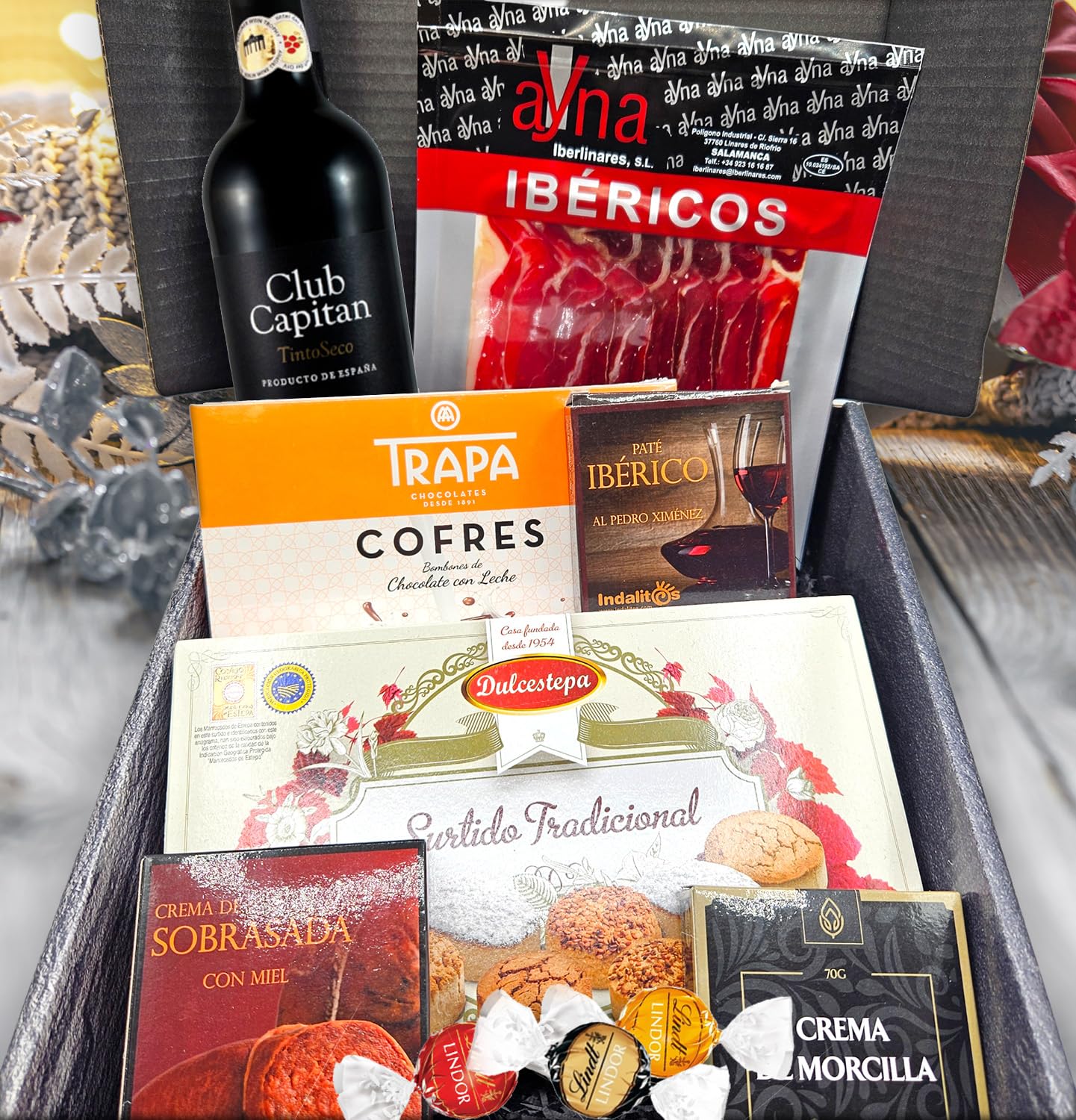 Cesta Gourmet Navidad M+ | Perfecta para Regalar Navidad y Empresas | Jamón Ibérico de Cebo + Vino Tempranillo + Crema de Morcilla y Crema de Sobrasada + Paté PX + Pack Polvorones + Bombones