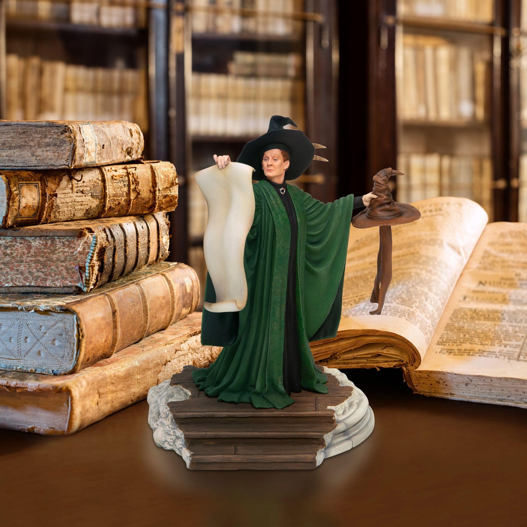 Amazon.co.jp: Enesco Wizard World of Harry Potter Professor