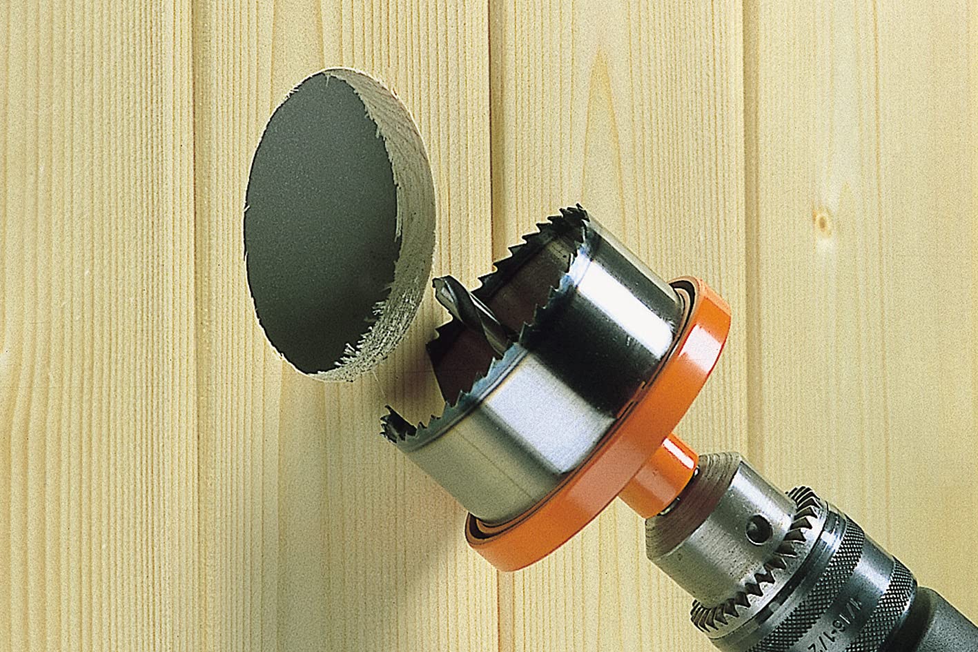 wolfcraft Otwornica do wieńców "Professional", Ø 28-74 mm I 2220000 I Piła z 5 wkładami do szybkiej wymiany, Ø 28-74 mm, głębokość cięcia 40 mm