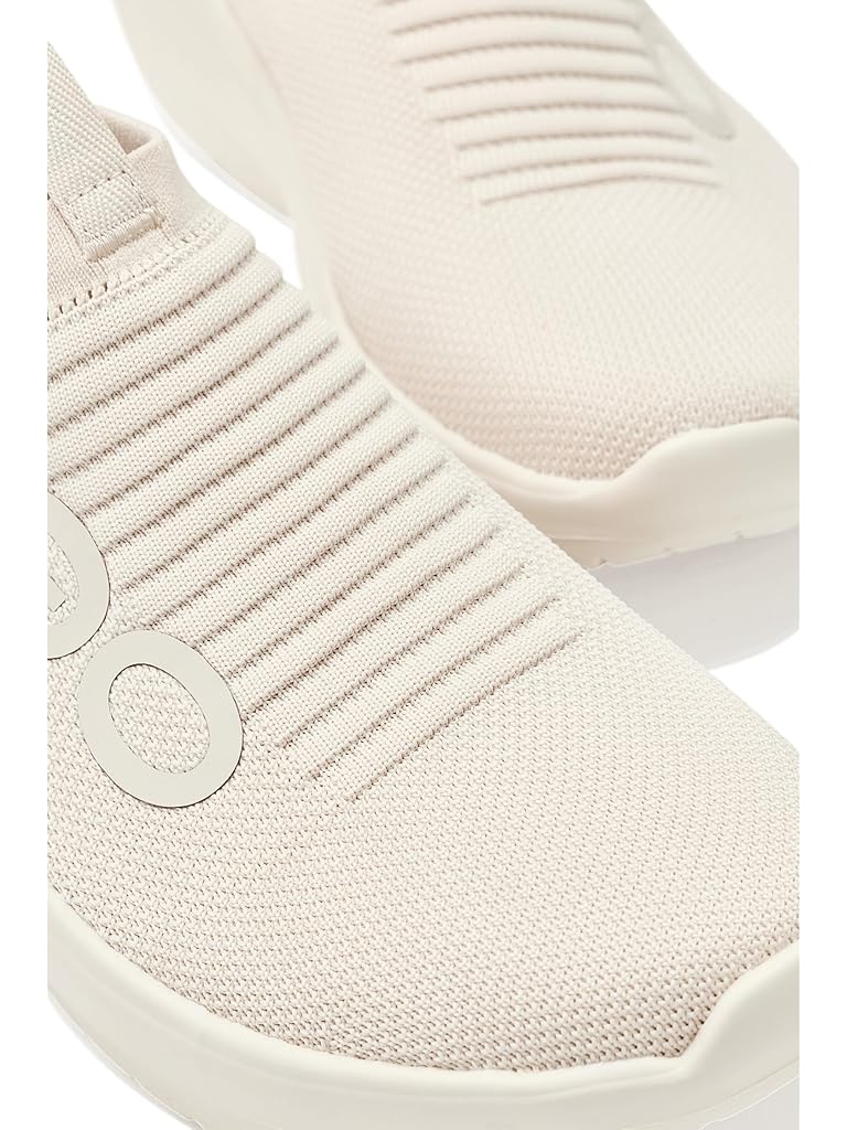 White OOFOS Oomy Zen