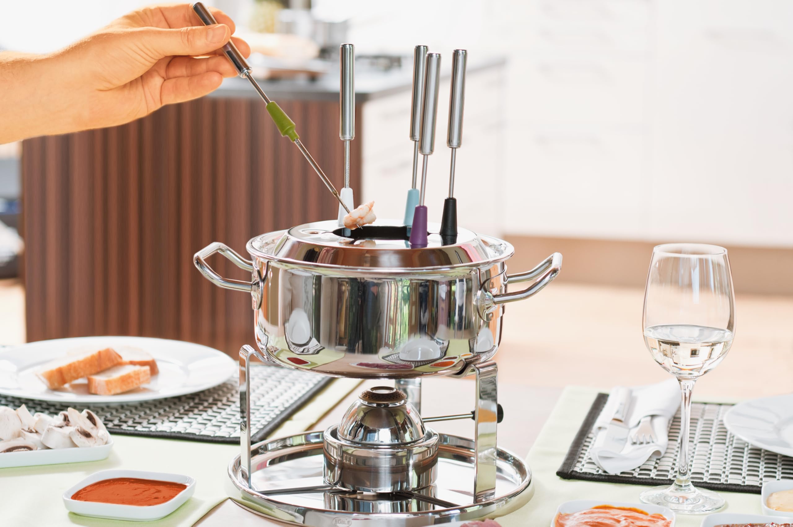 RÖSLE Set de Fondue pour 6 Personnes – Chaudron à Fondue en Acier Inoxydable de 20 cm avec Couvercle en Verre, brûleur à gaz 1000W, réchaud Pliable et Accessoires pour Fondue, Parfait pour Fondue au