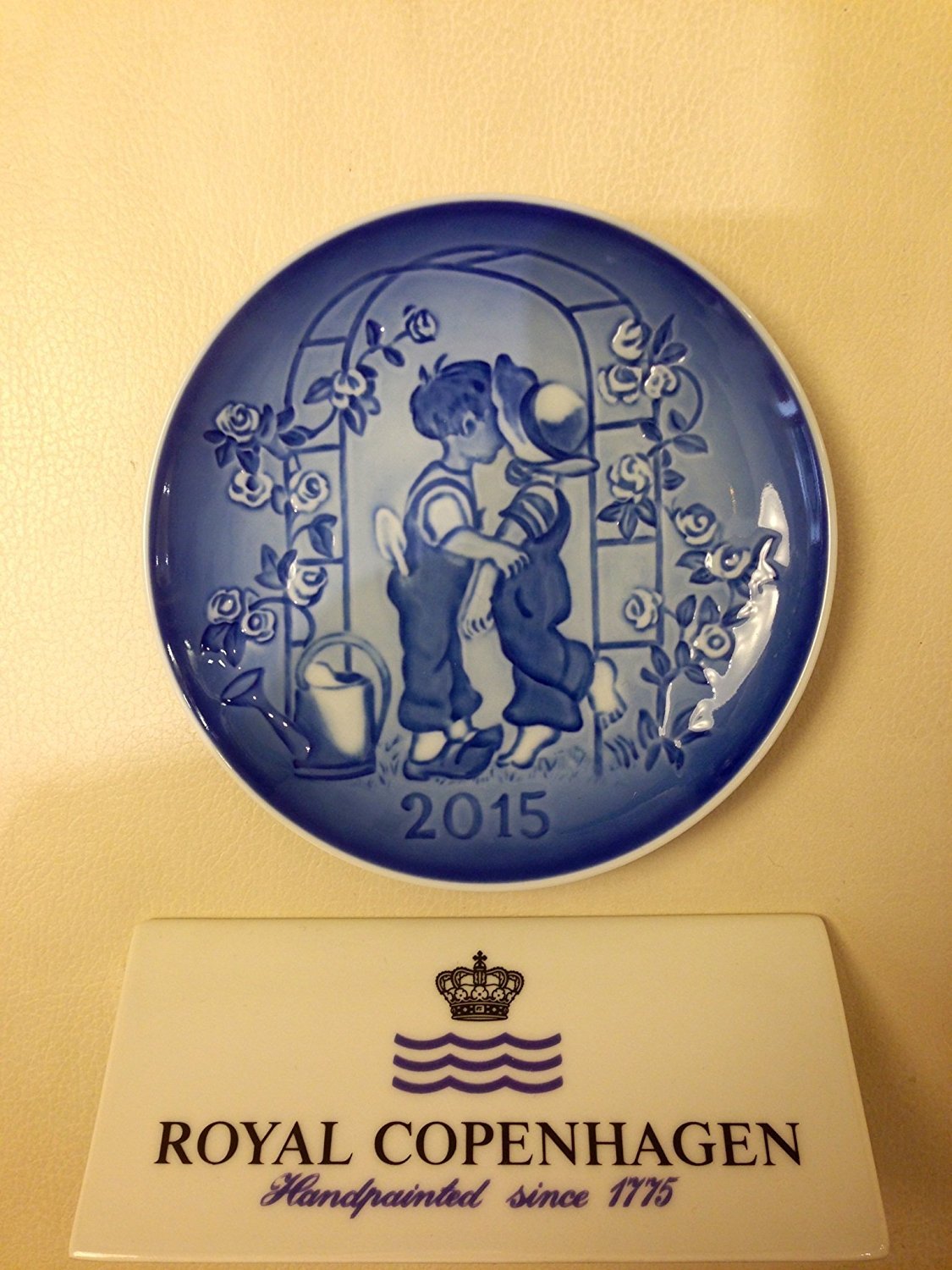 Amazon.com: Bing and Grondahl 1016861 Children's Day Plate 2015