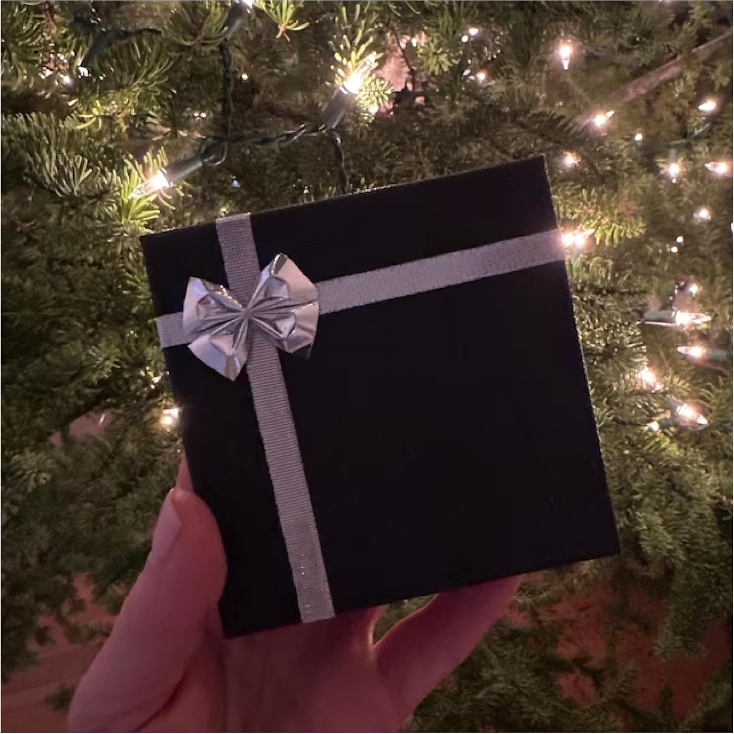 Silver 25th Wedding Anniversary Date Keepsake Vintage Wreath Christmas Ornament - Personalized with Couples Names and Special Date Any Anniversary - Circle