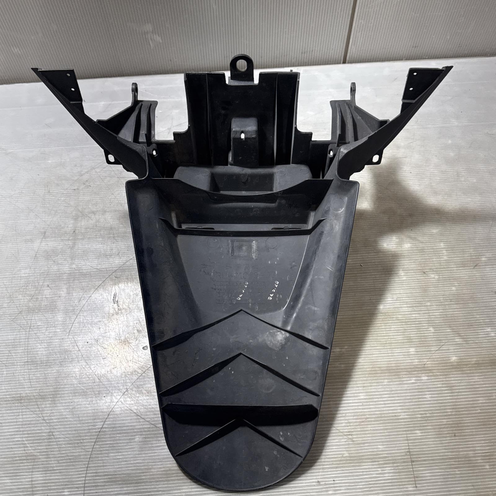 Amazon | グランドマジェスティ250 SG15J リア フェンダー MAJESTY(C