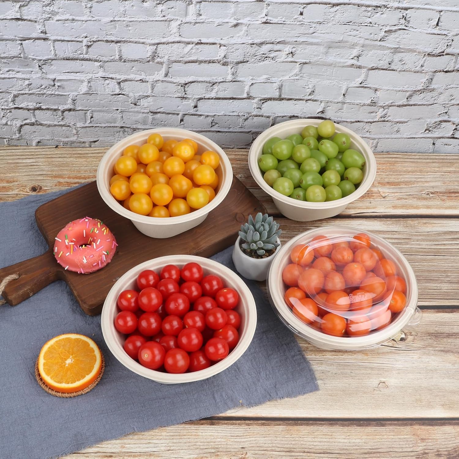 32 oz Round Disposable salad bowls with lids, Sugarcane Fiber Paper Bowls take away food containers Plant Fibers Freezer Safe 50 Pack