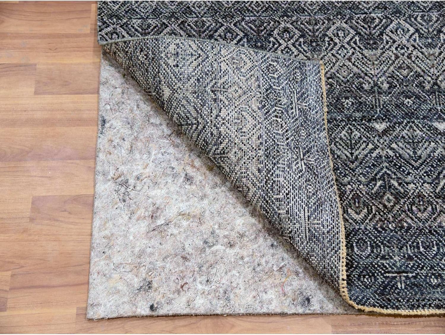 Gray Hand Knotted Kohinoor Heritta Repetitive Diamond Pattern Plush Wool Runner Rug (2'6"x12'2")