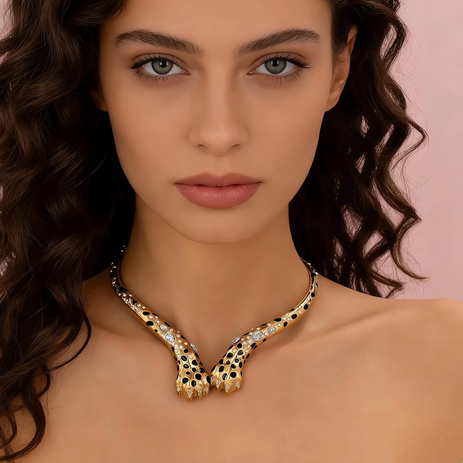 Fashionable Hip-Hop Leopard Claw Design Choker Necklace Luxury Rhinestone Leopard Print Charm Necklace Party and Holiday Gift For Women