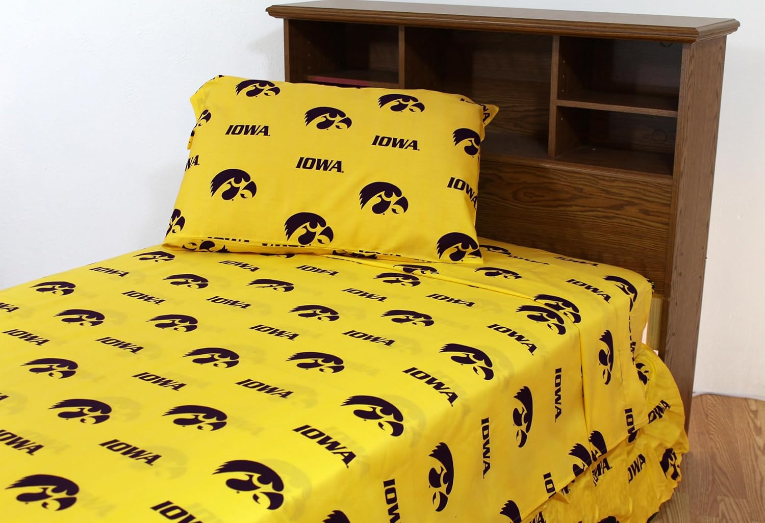 College Covers Everything Comfy Iowa Hawkeyes Twin Sized 3 Piece Sheet Set, Team Color Background, 1 Flat Sheet, 1 Fitted Sheet, 1 Pillowcase