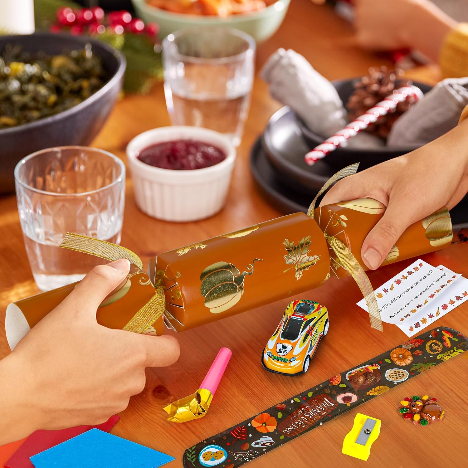 Melisheer 30 Pack Thanksgiving Poppers Crackers, Five Style Thanksgiving Crackers with Dice Hats and Gifts, No Snap No Popping Holiday Crackers for Thanksgiving Table Decorations Favovs Family Games