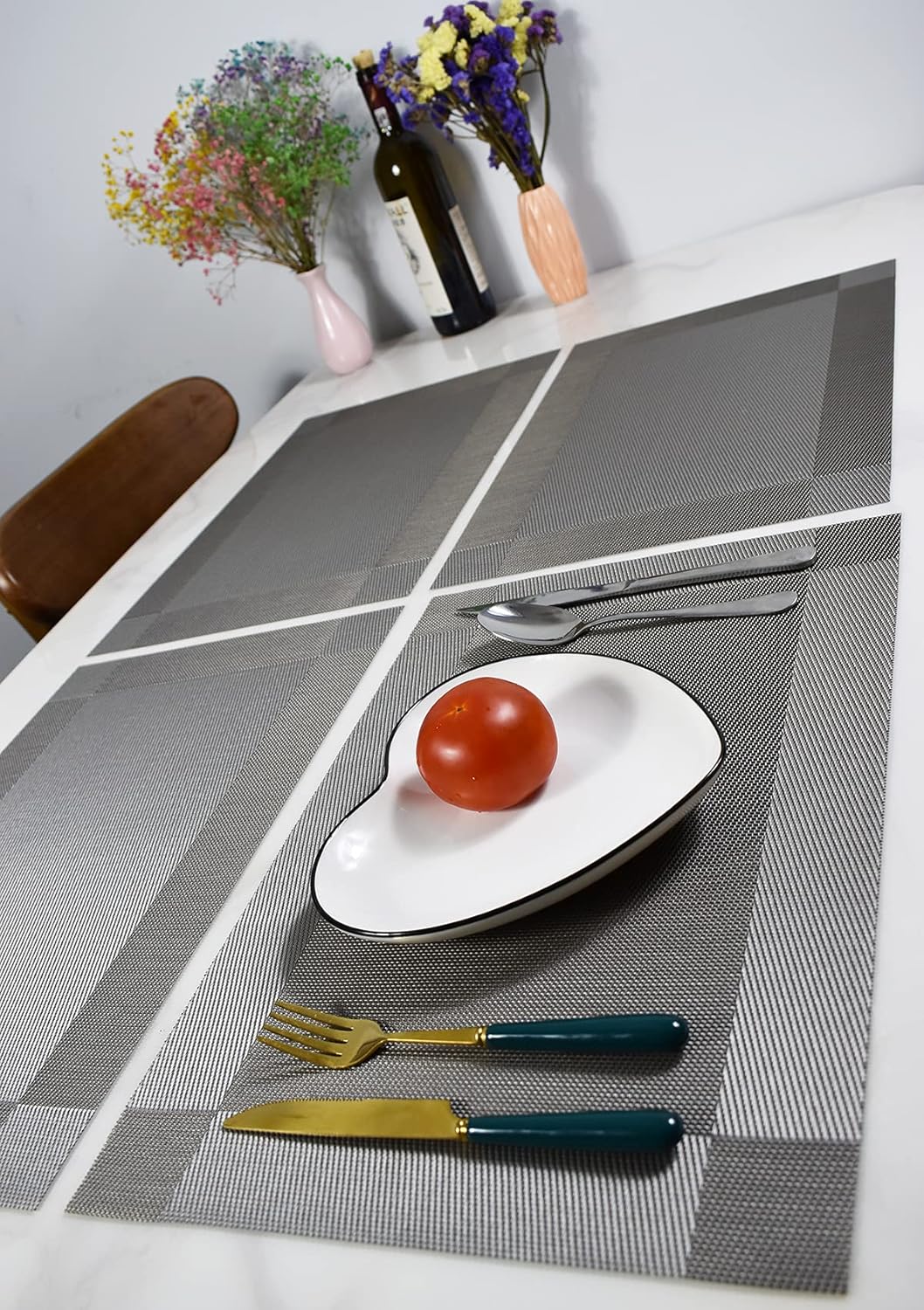 Non-Slip Placemats Set of 6, Heat Stain Ressietant Wipeable Kitchen Dining Table Decorations Easy to Clean Mats, Anti-Skid Vinyl Washable Place Matt (Border -Silver Gray)