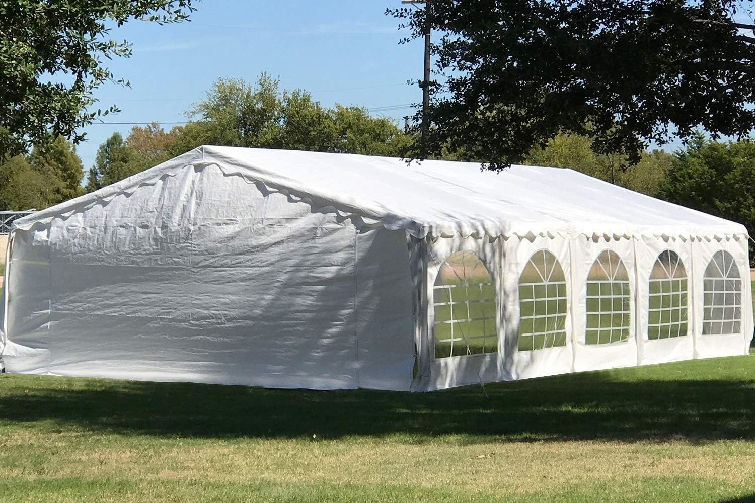 Stakes and securing method for the tent