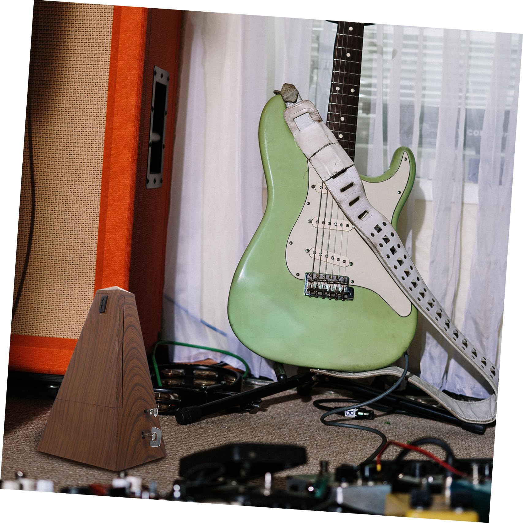 Metrónomo Mecánico Torre Color Café de Metal y Abs para Música | Rango Amplio de Pulso, Ritmo Preciso, Base Tres Puntos Antideslizantes