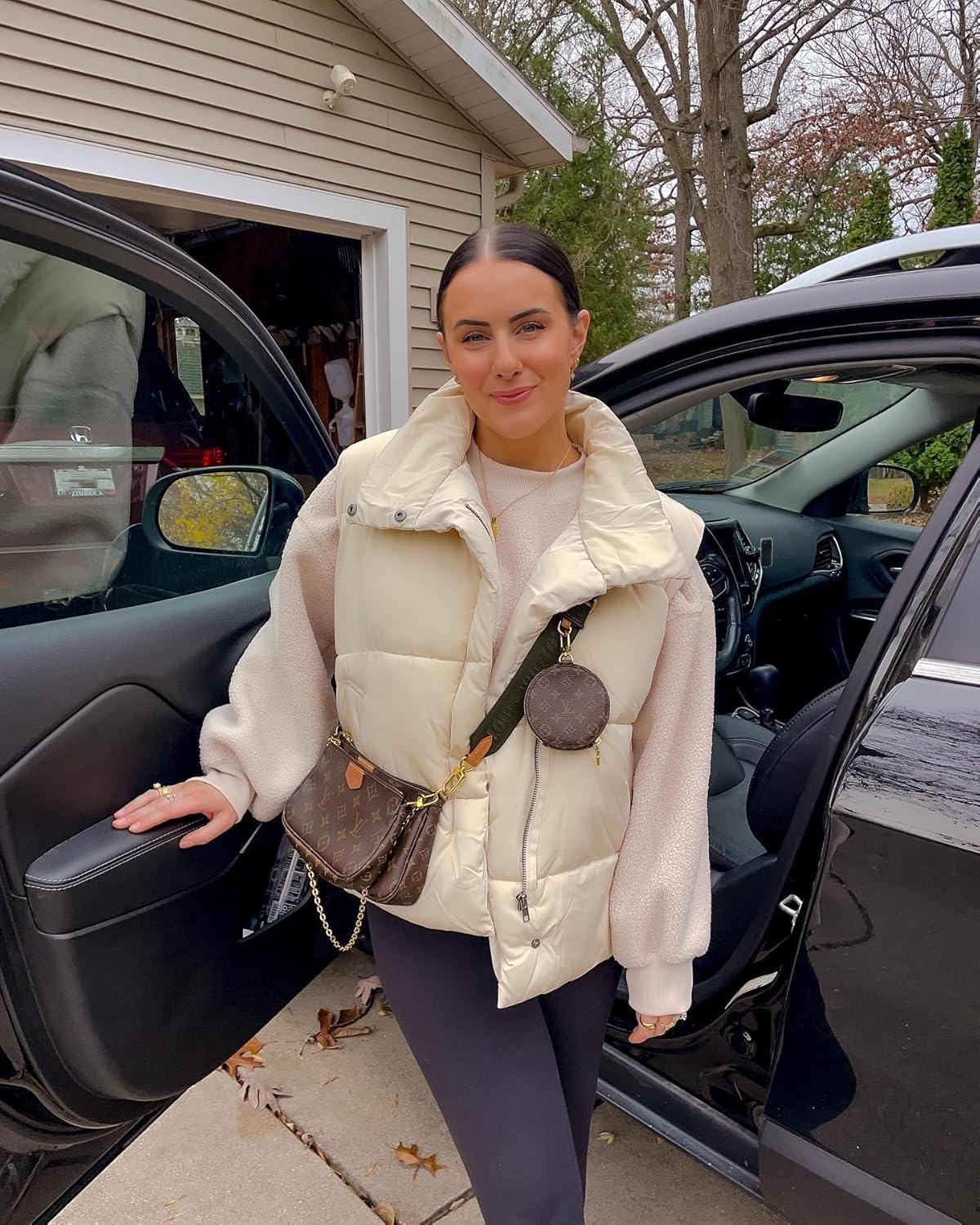 EsheSy Women's Puffer Vest Zip Up Sleeveless Lightweight Stand Collar Padded Gilet - Image 5