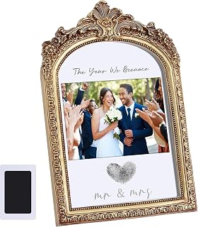 Wonderjune Mr and Mrs Wedding Gift Set, 6*8" Heart Thumbprint Wedding Photo Frame and Ink Kit, Resin Vintage Gold Engagement Picture Frame Wall Mount or Tabletop for Bridal Valentine Newlywed Keepsake
