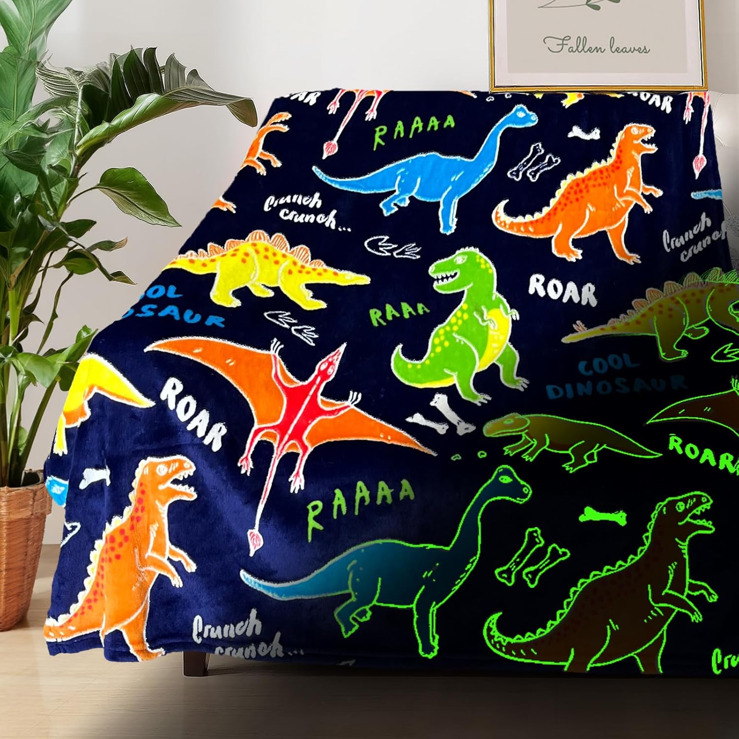 COMFAR Dinosaur Blanket for Boys, Dinosaur Glow in The Dark Blanket for Kids/Toddler/Baby, Soft Fleece Blankets and Throw, Birthday 40"x 50"