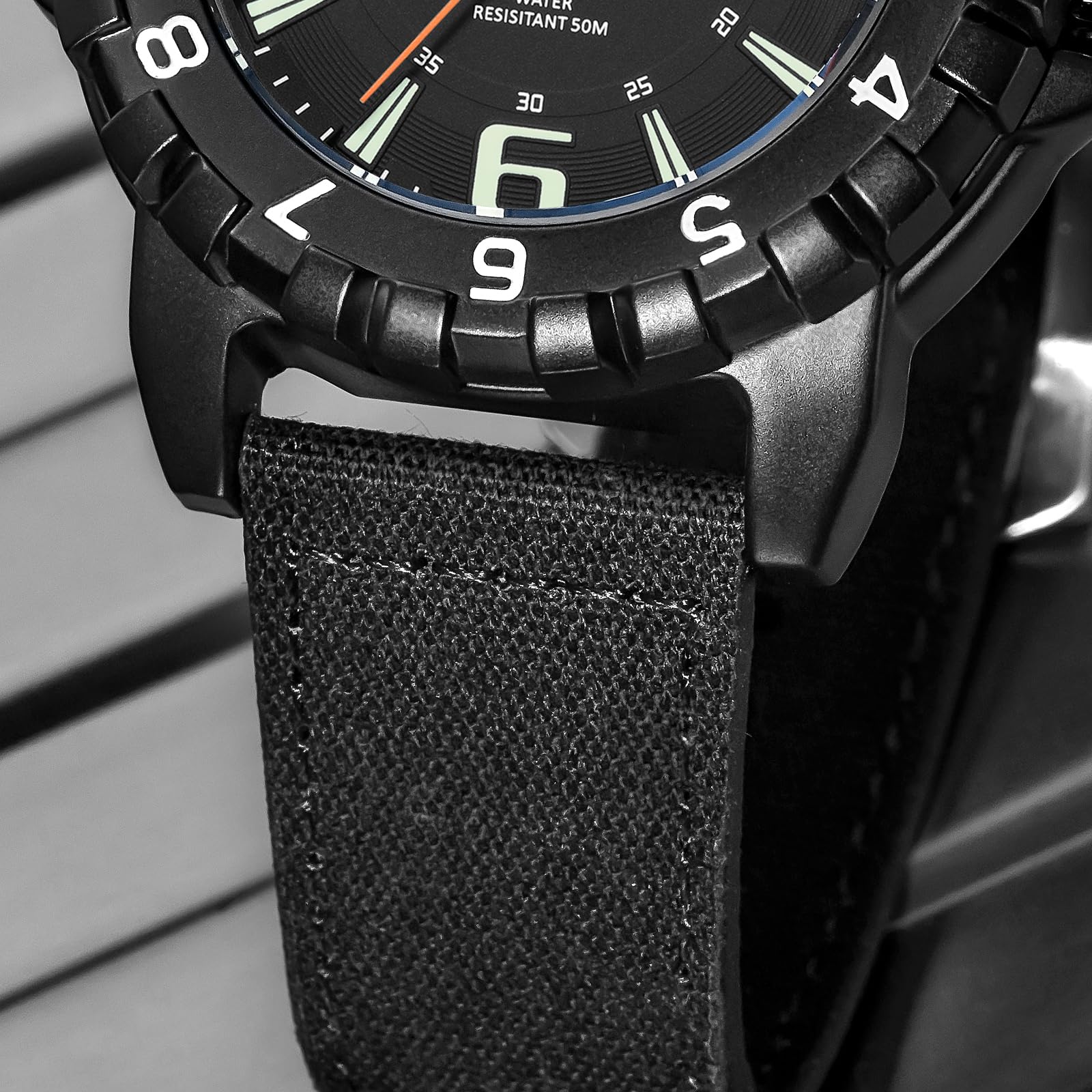 addies Montre militaire pour homme avec bracelet en tissu résistant à l'eau 50 m Mouvement à quartz lumineux Boîtier en acier inoxydable Montre cool pour tous les jours et l'extérieur