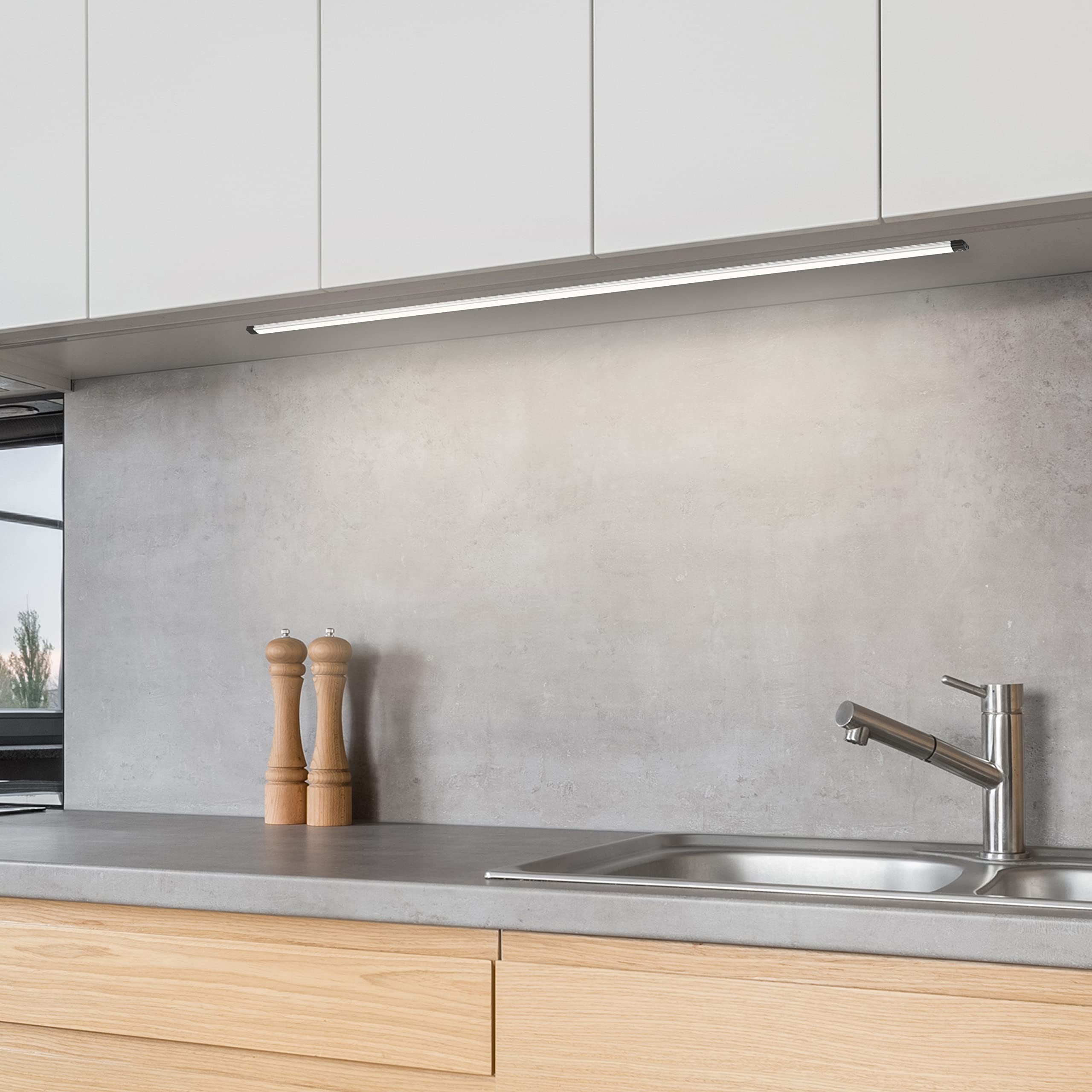 REV Unterbauleuchte TS - LED Schrankbeleuchtung mit Sensor, 30.000h, 10W, 1100lm, 1000 x 25 x 10 mm, silber