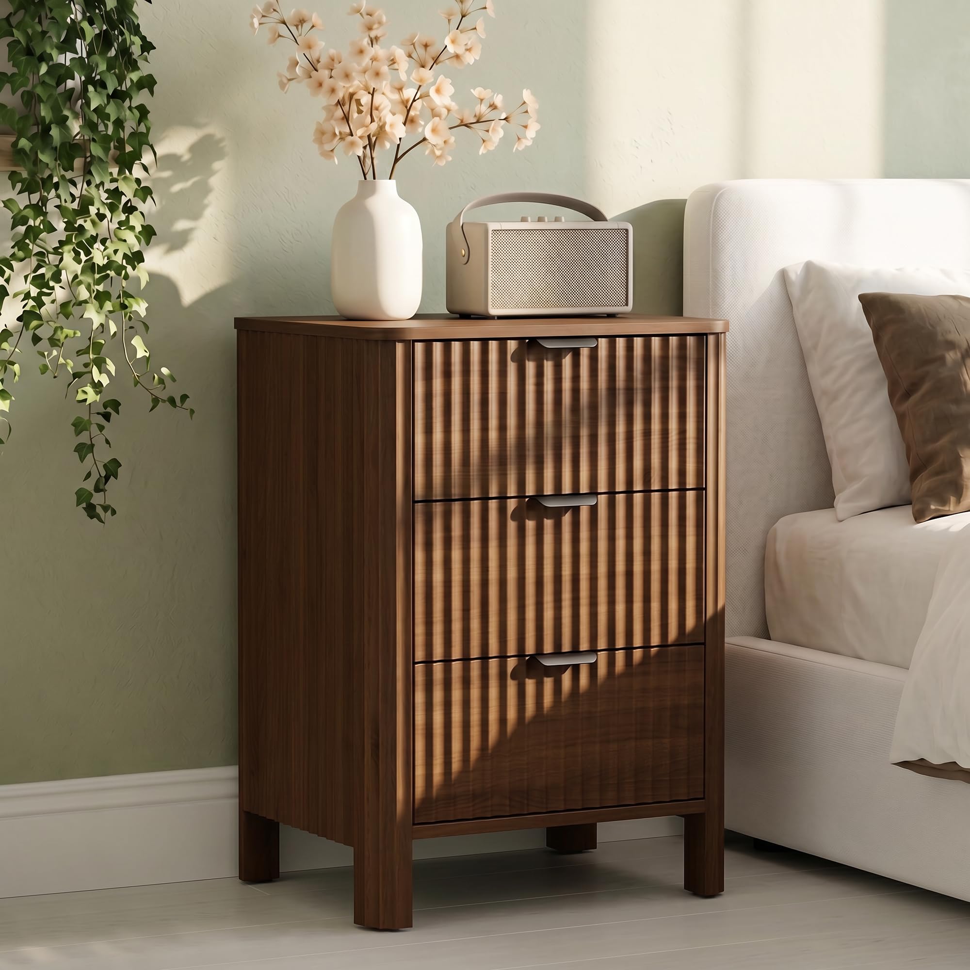 Wodeer 3 Drawer Dresser with Fluted Design in Walnut