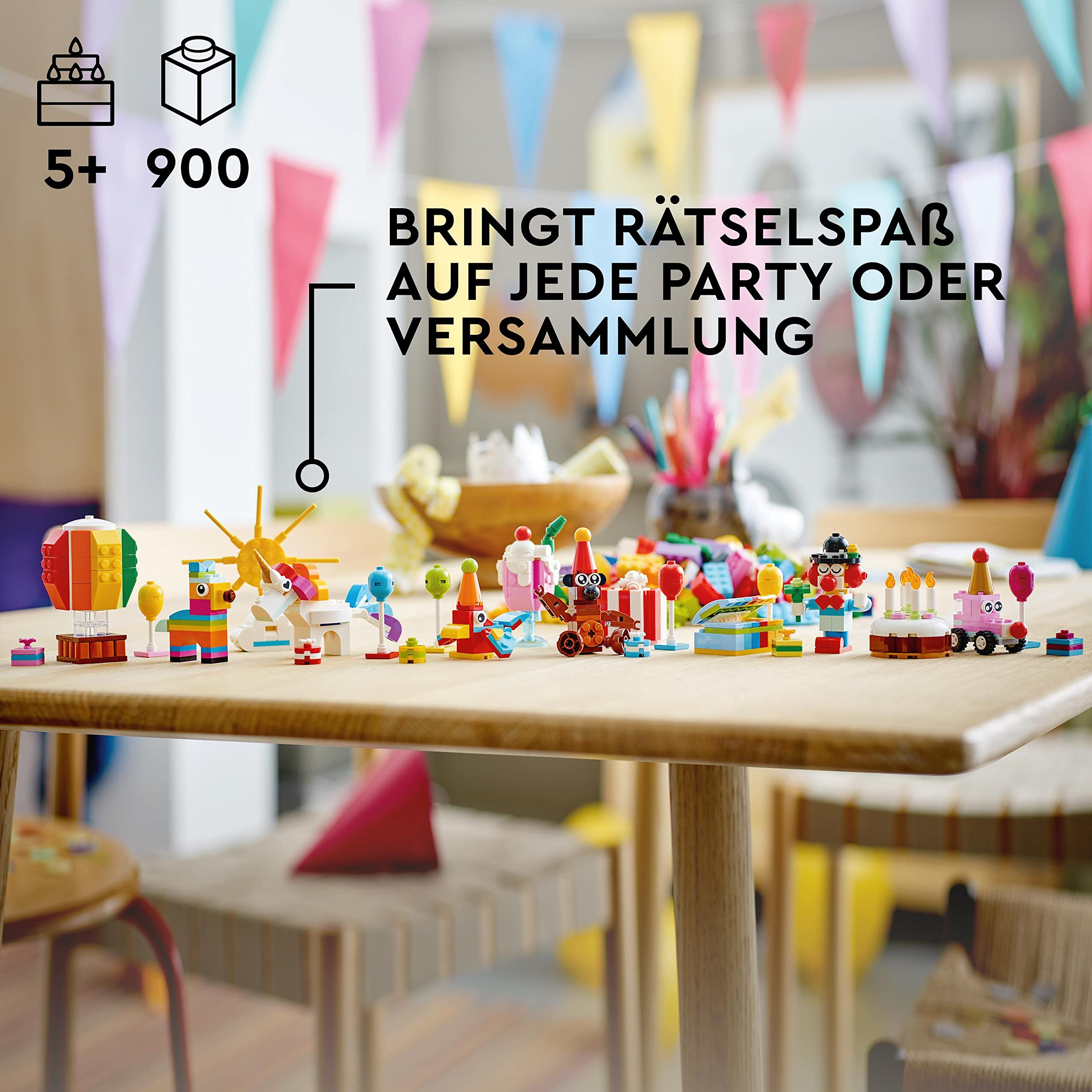 LEGO 11029 Classic Party Kreativ-Bauset Bausteine-Box, Familienspiele zum gemeinsamen Spielen, enthält 12 Mini-Bausteine: Teddybär, Clown, Einhorn, Spaß für alle ab 5 Jahren