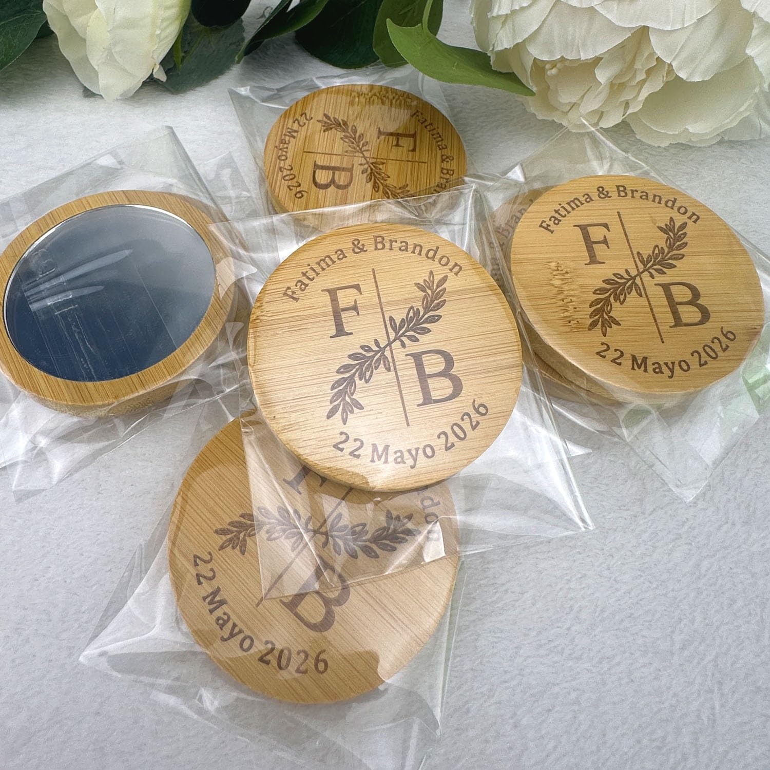 Personalisiertes Holzspiegel-Geschenk, Personalisierter Schminkspiegel, Gravierter Tragbarer Runder Kompakter Taschenspiegel, Brautjungferngeschenke, Trauzeugin, Junggesellinnenabschiedsgeschenke(50 p